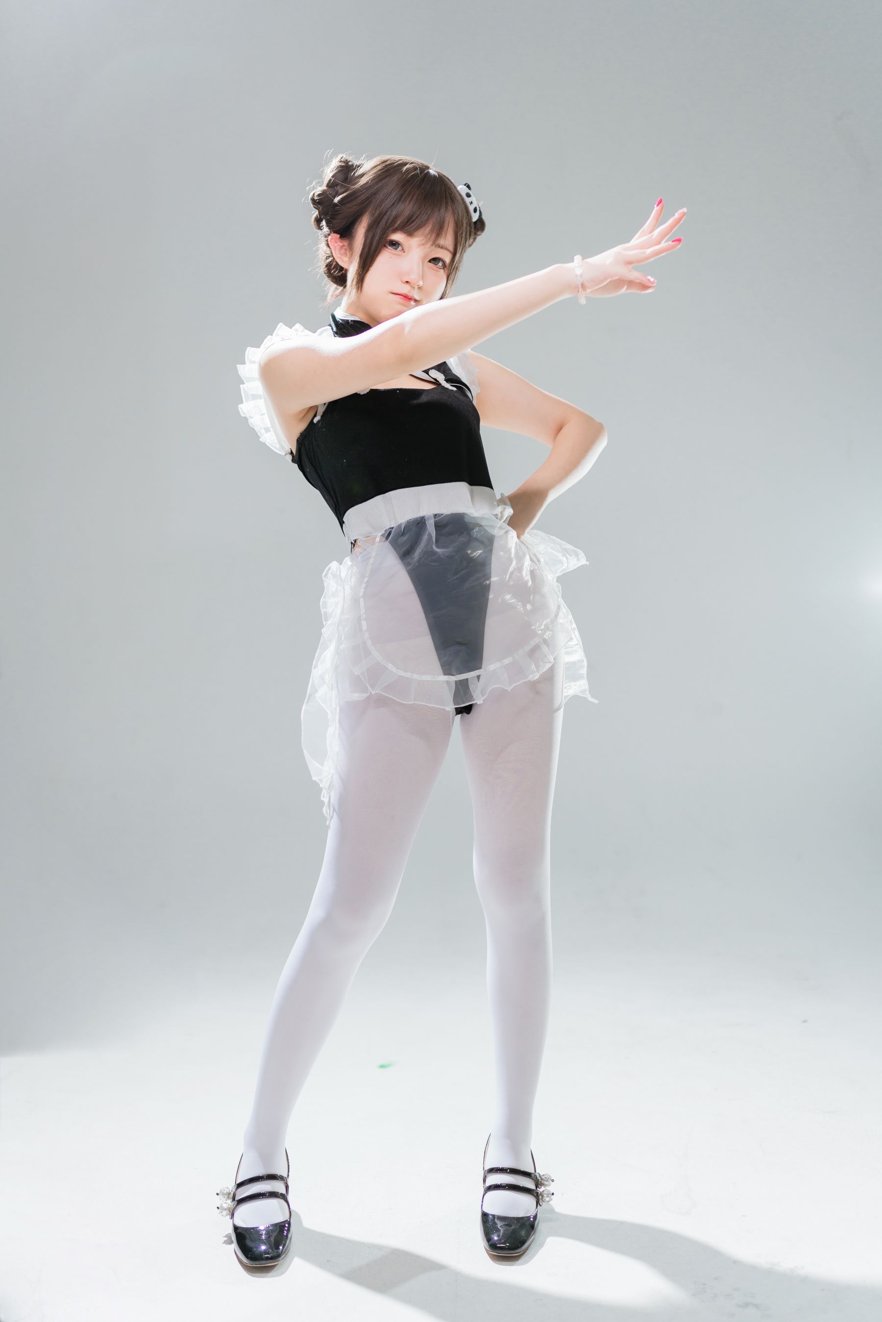 [福利COS] 花铃 - 小熊猫女仆