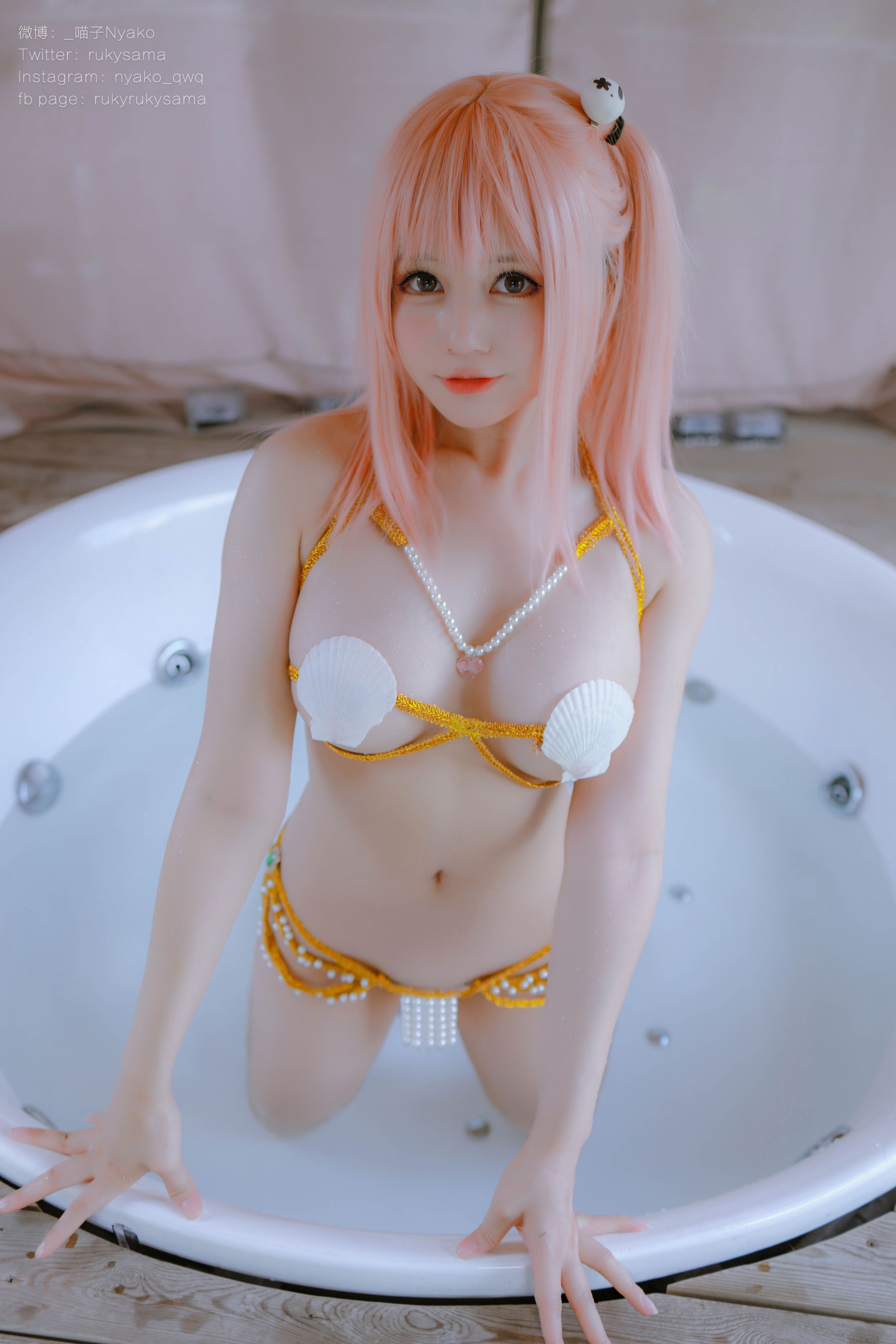 [福利COS] 萌妹子Nyako喵子 - DOAほのか 贝壳