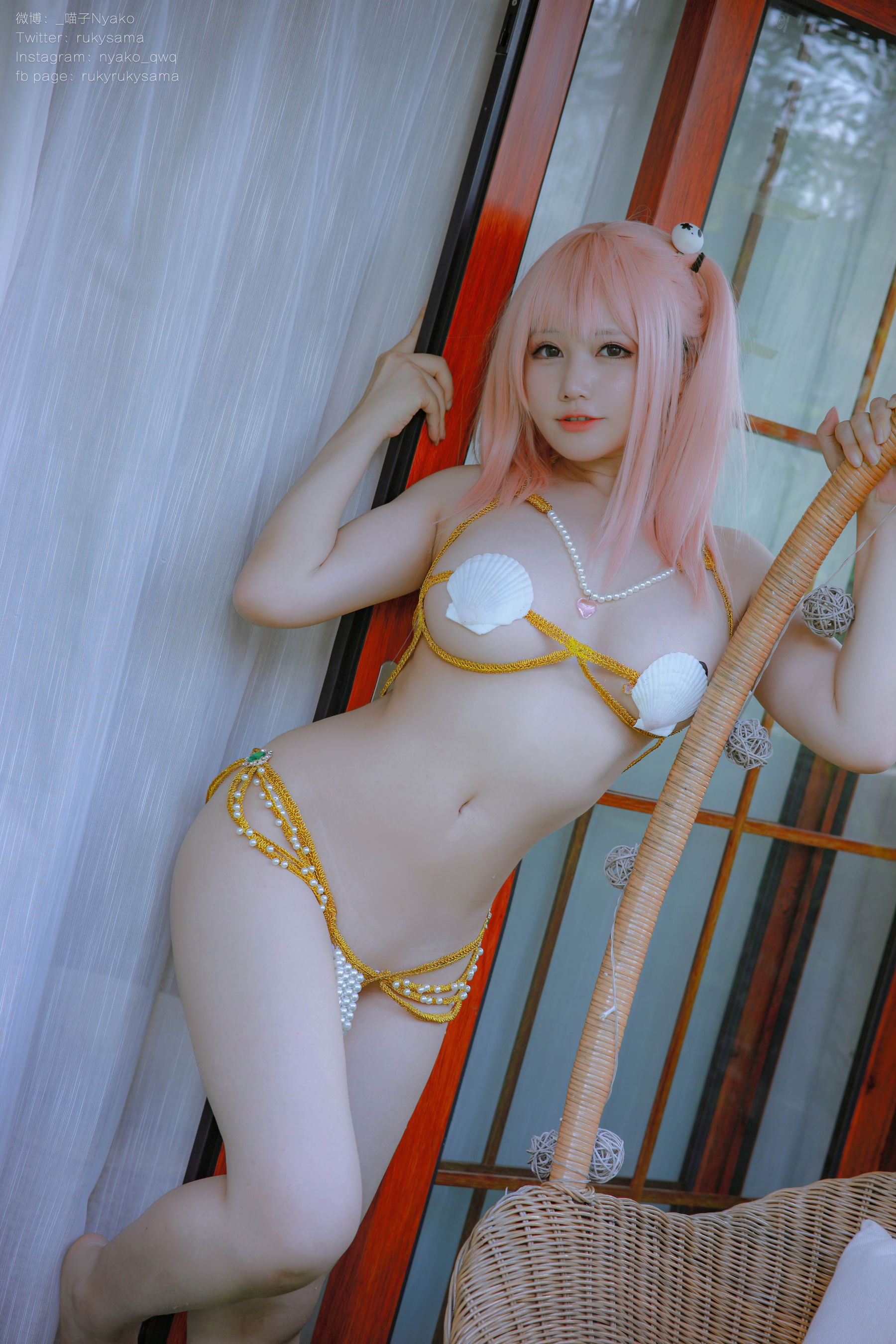[福利COS] 萌妹子Nyako喵子 - DOAほのか 贝壳