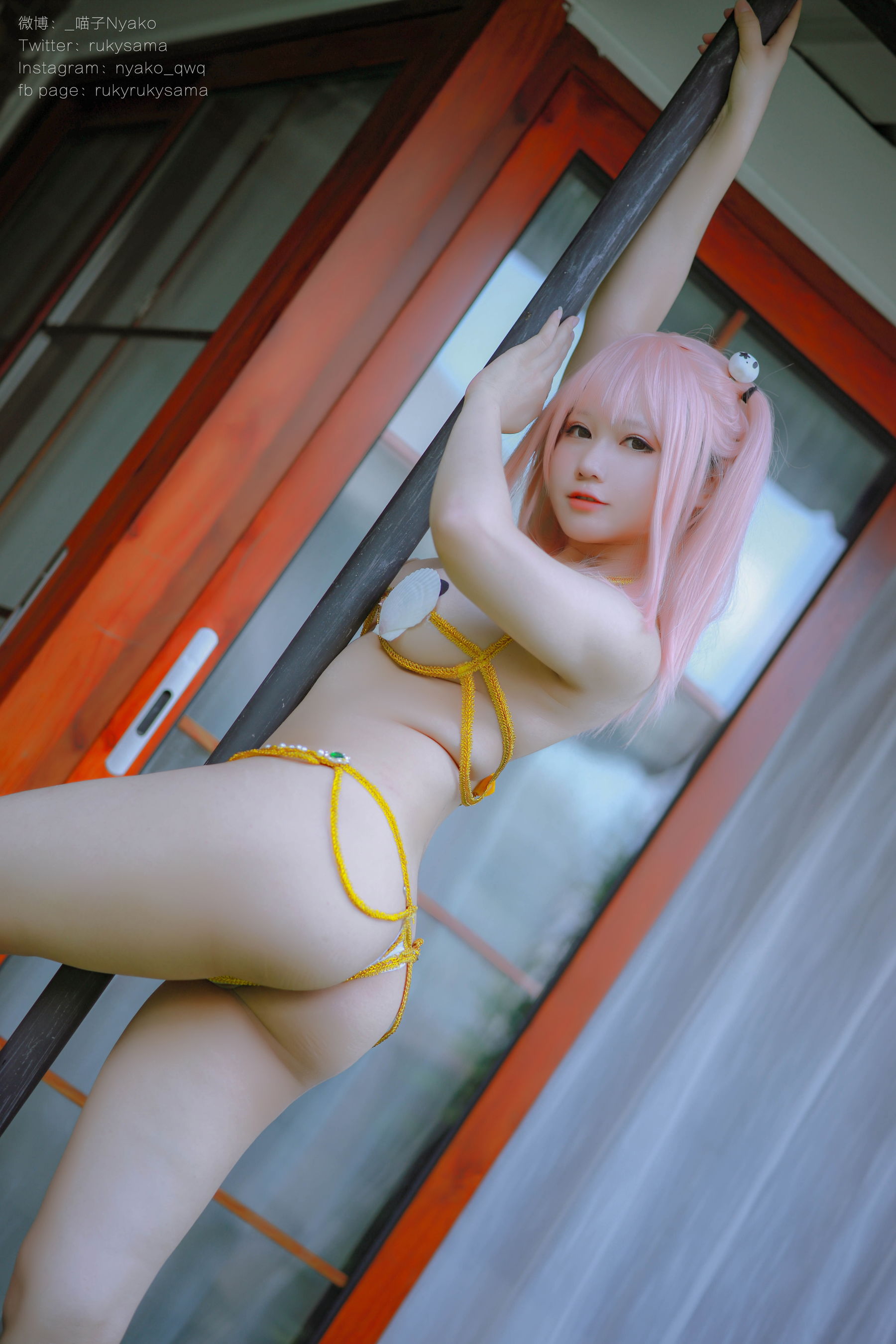 [福利COS] 萌妹子Nyako喵子 - DOAほのか 贝壳