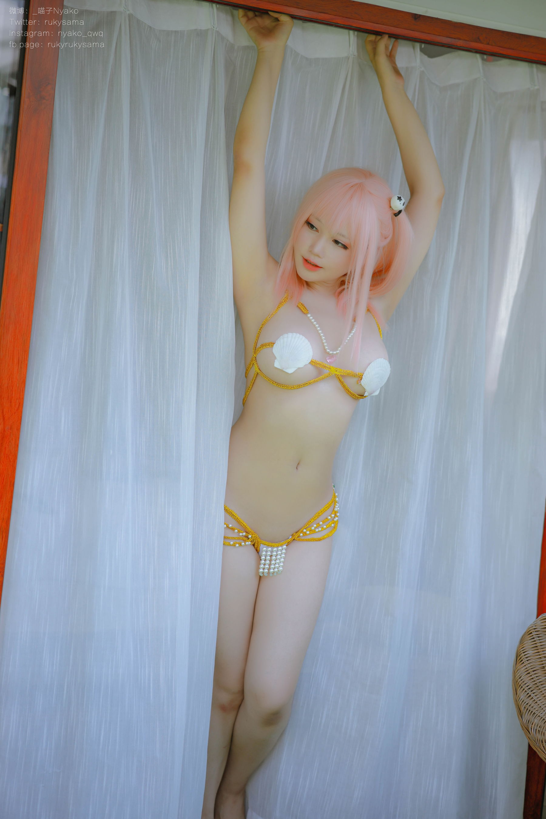 [福利COS] 萌妹子Nyako喵子 - DOAほのか 贝壳