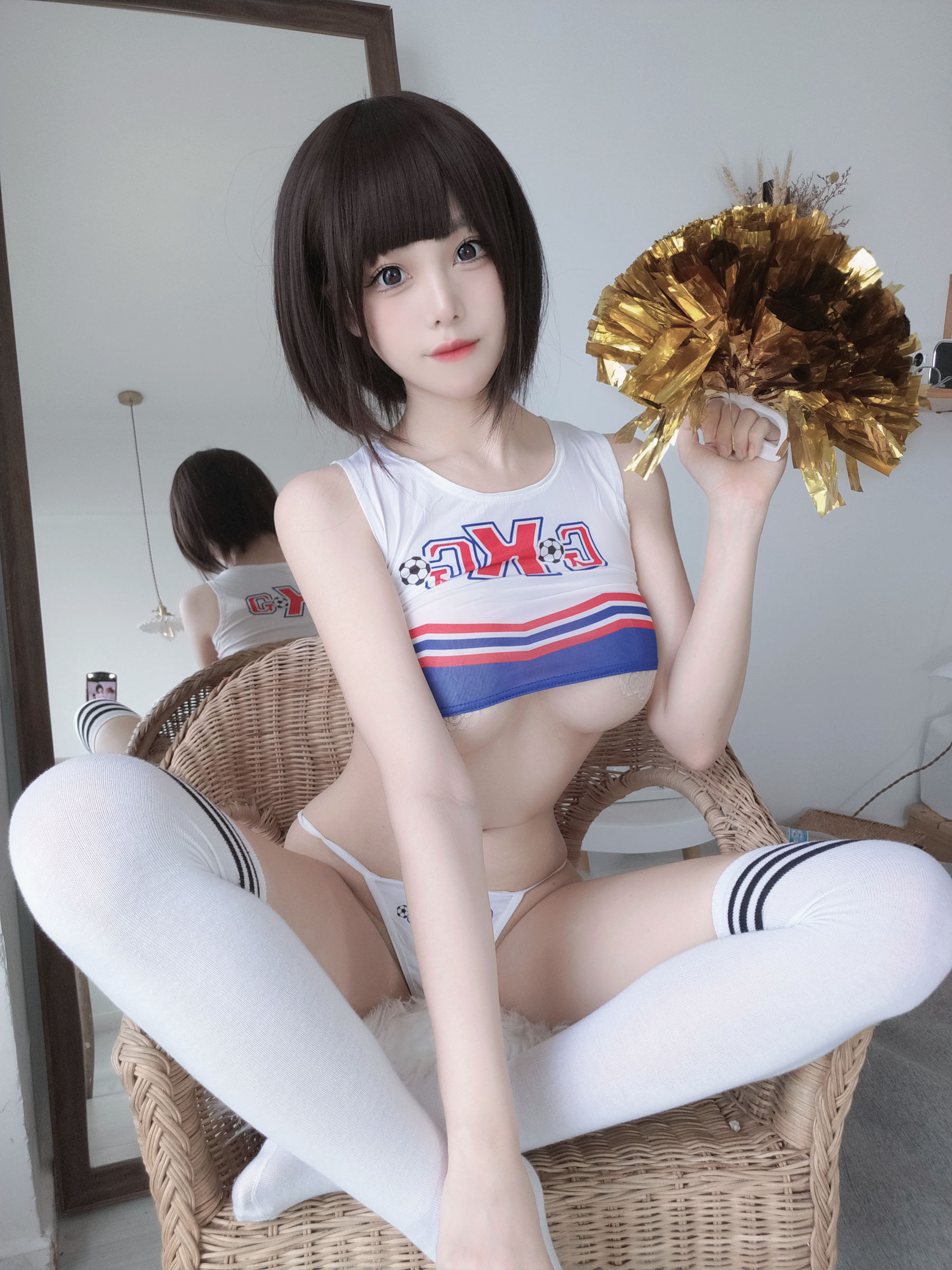[福利COS] 萌系小姐姐蜜汁猫裘 - 足球宝贝