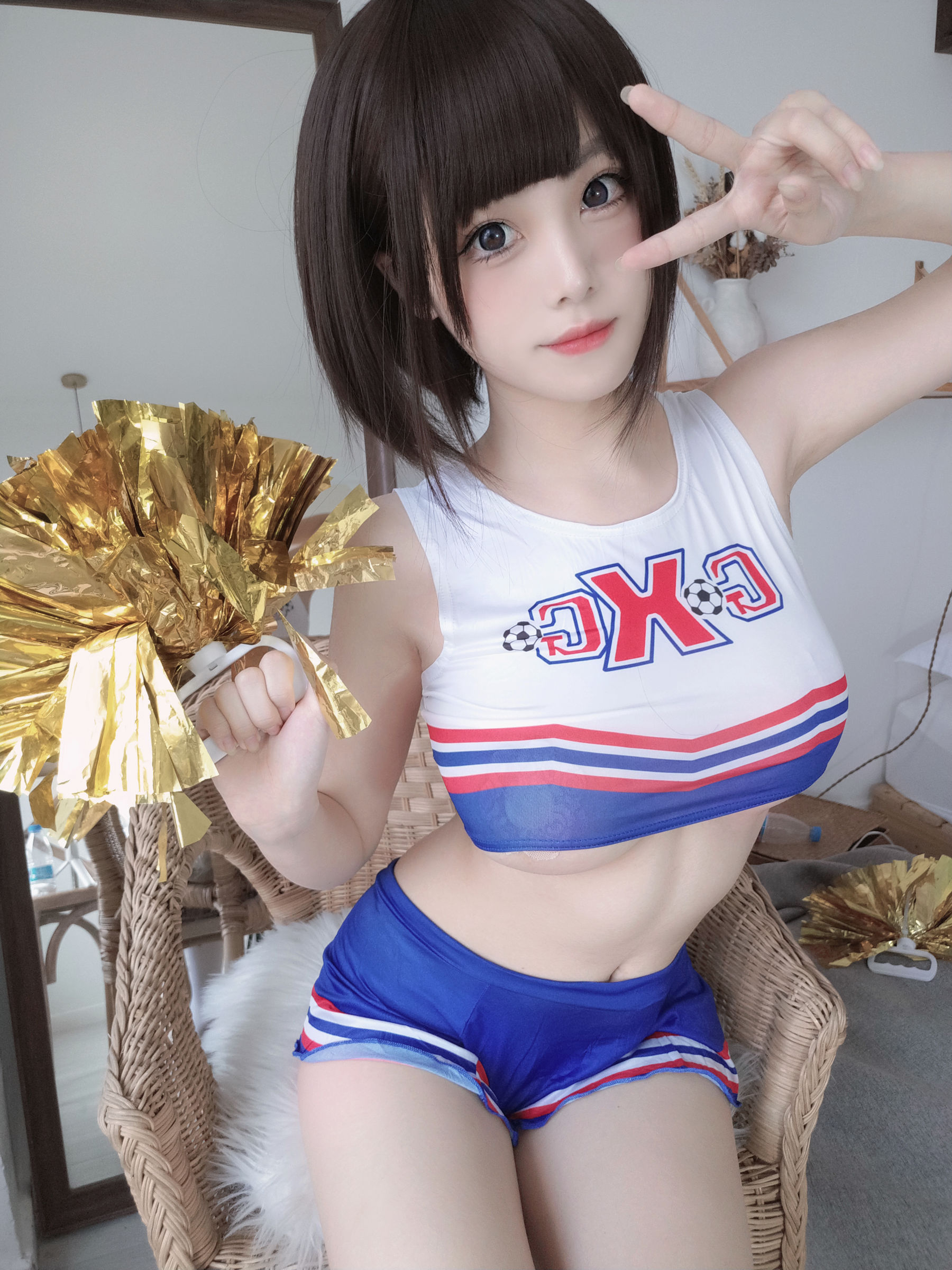 [福利COS] 萌系小姐姐蜜汁猫裘 - 足球宝贝