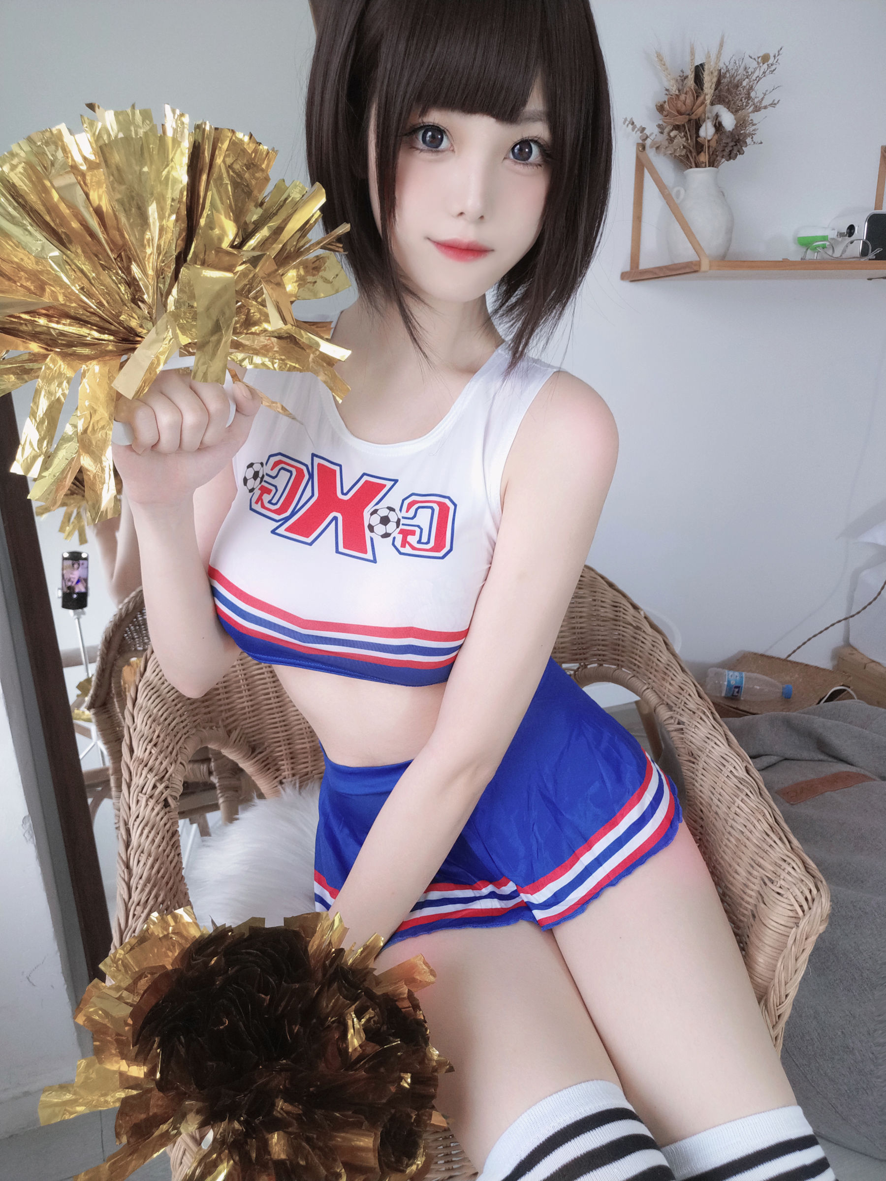 [福利COS] 萌系小姐姐蜜汁猫裘 - 足球宝贝
