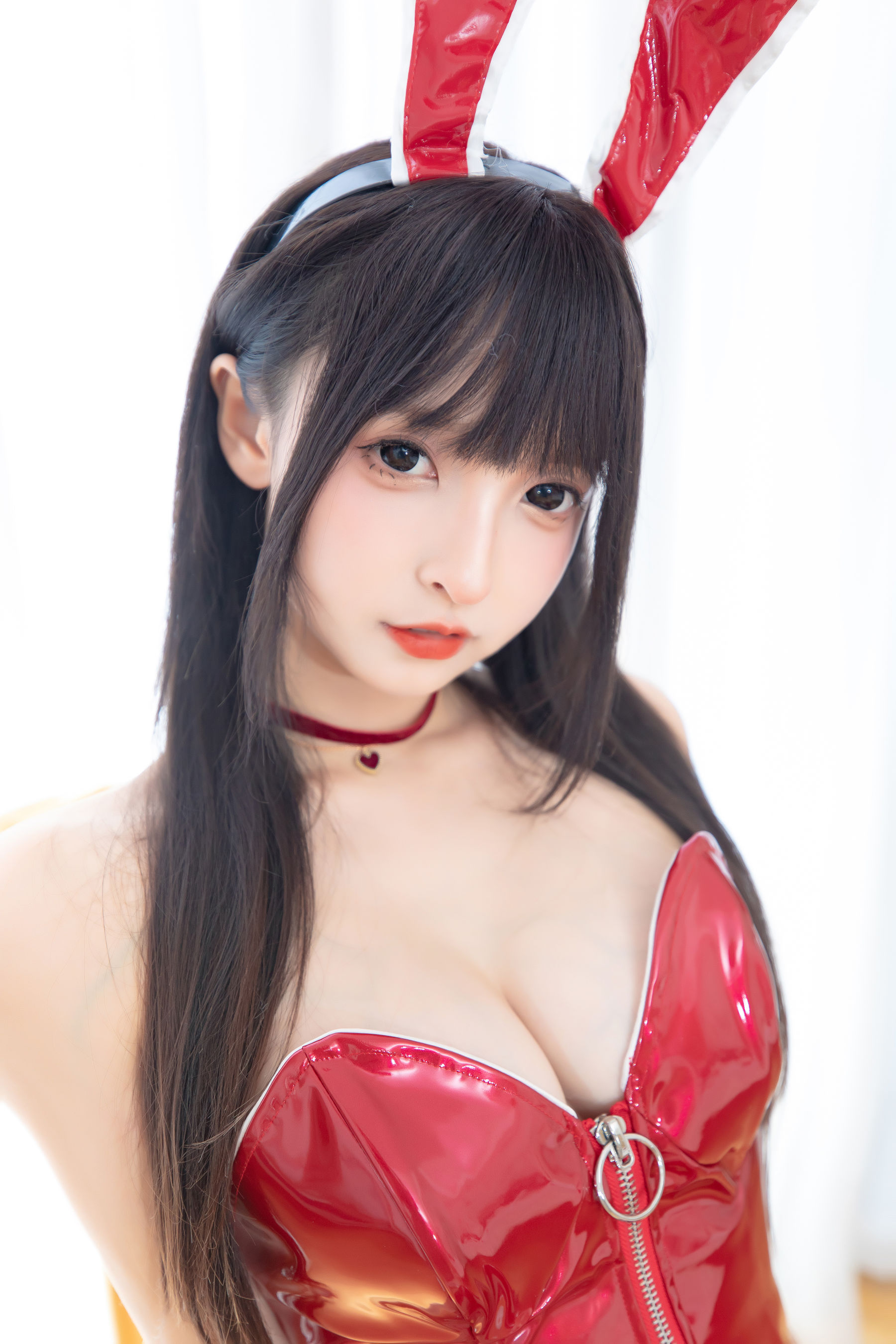[福利COS] 萝莉神楽板真冬 之红兔迎春