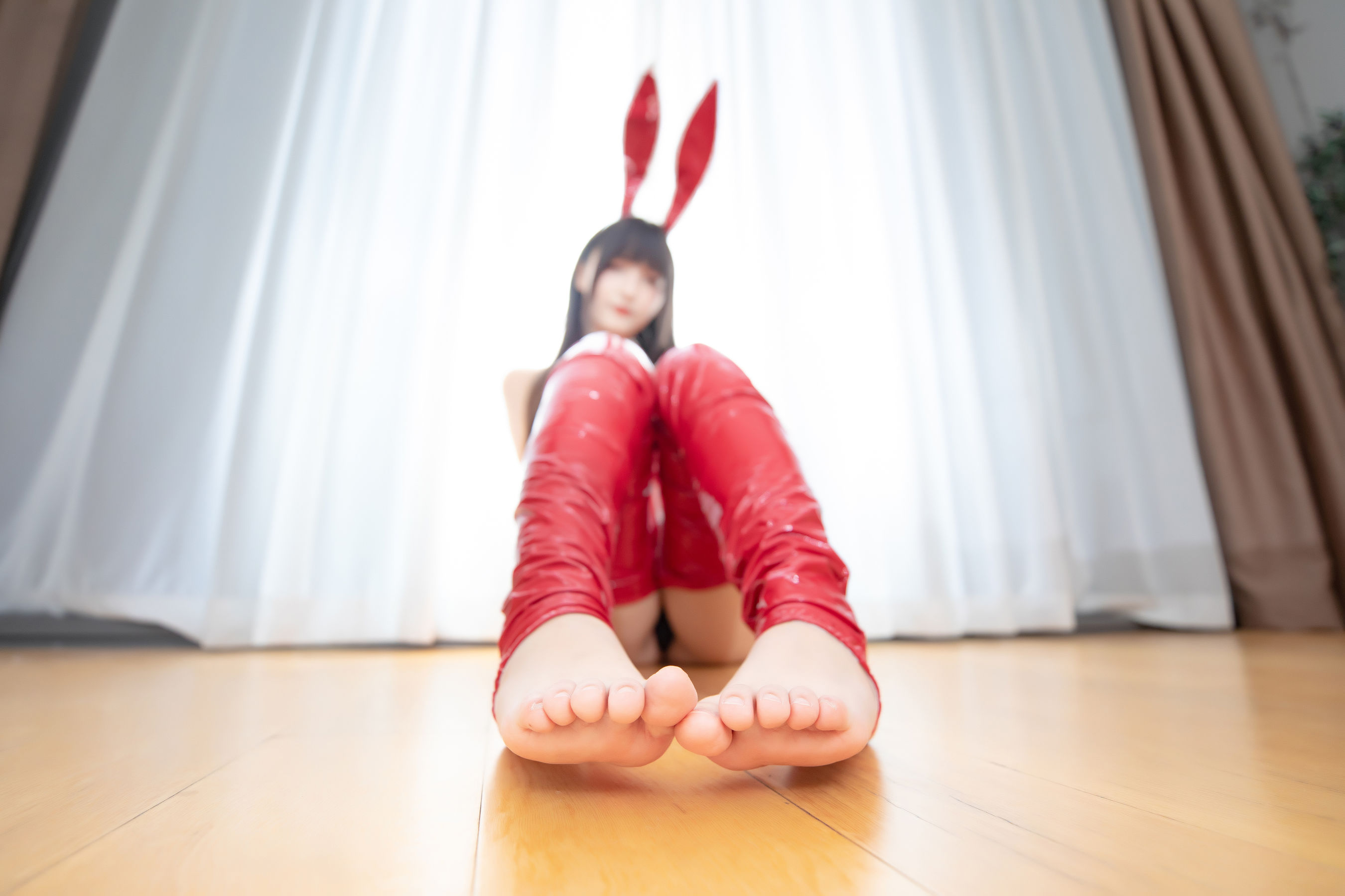 [福利COS] 萝莉神楽板真冬 之红兔迎春