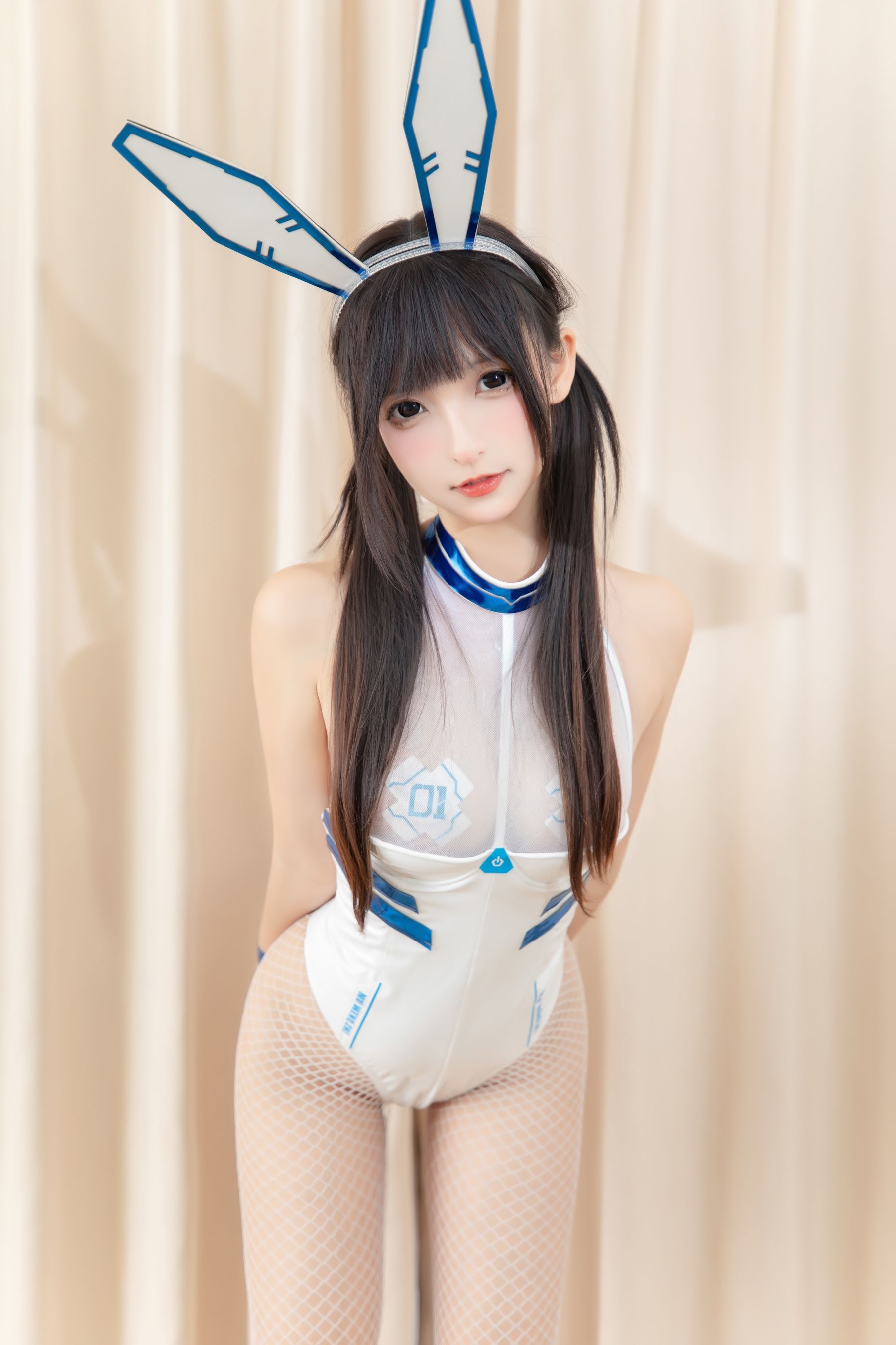[福利COS] 萝莉神楽板真冬 之赛博战兔