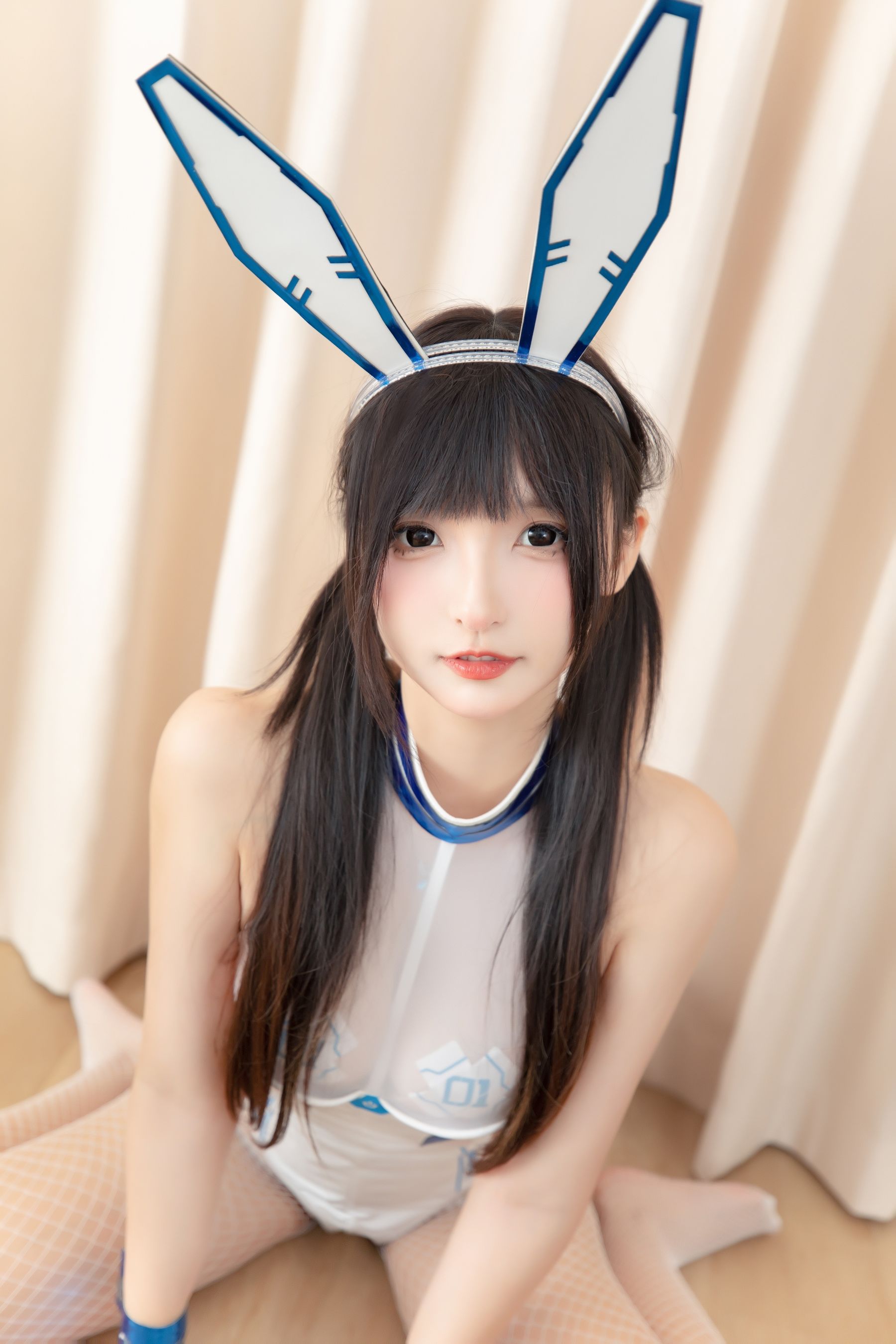 [福利COS] 萝莉神楽板真冬 之赛博战兔
