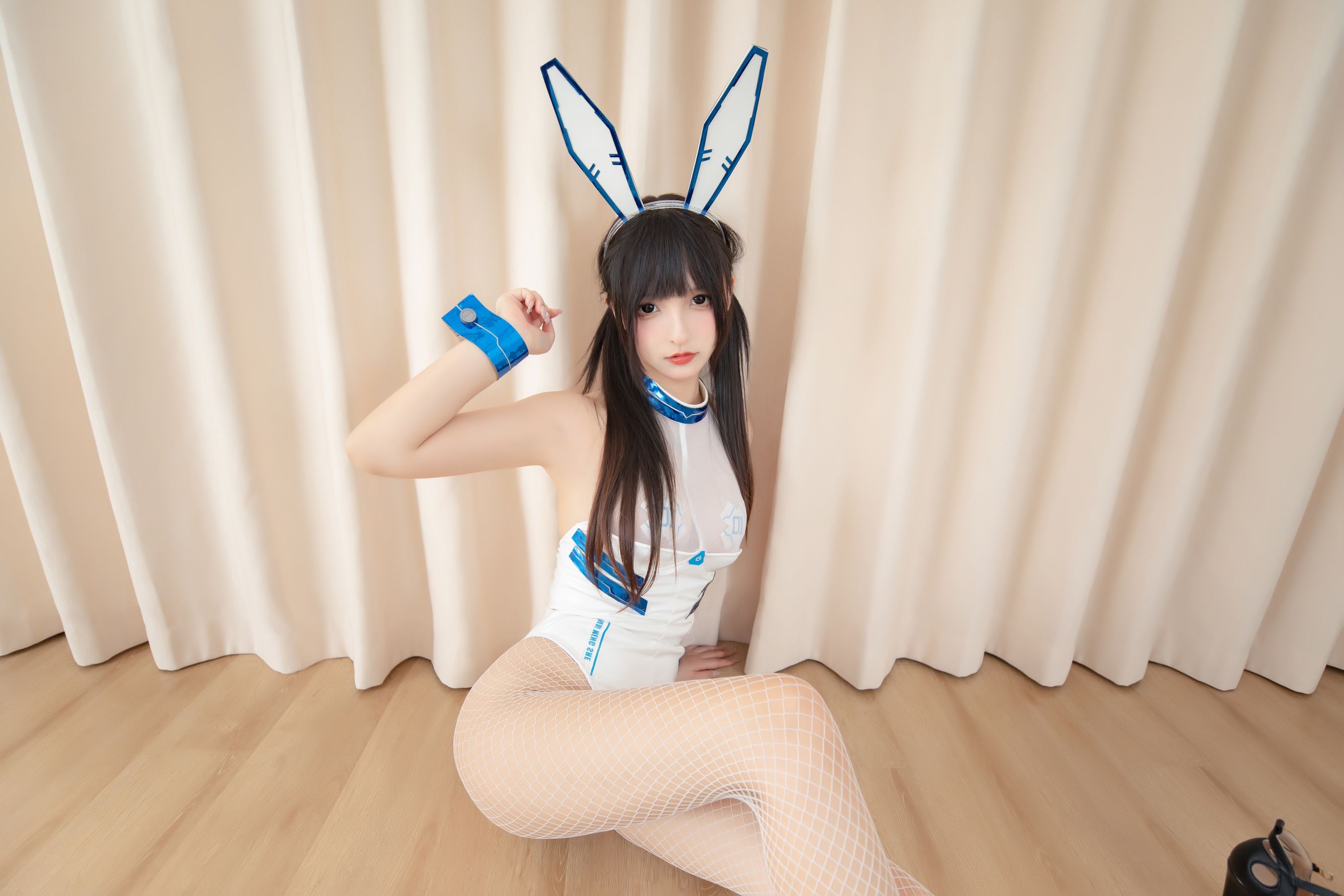 [福利COS] 萝莉神楽板真冬 之赛博战兔