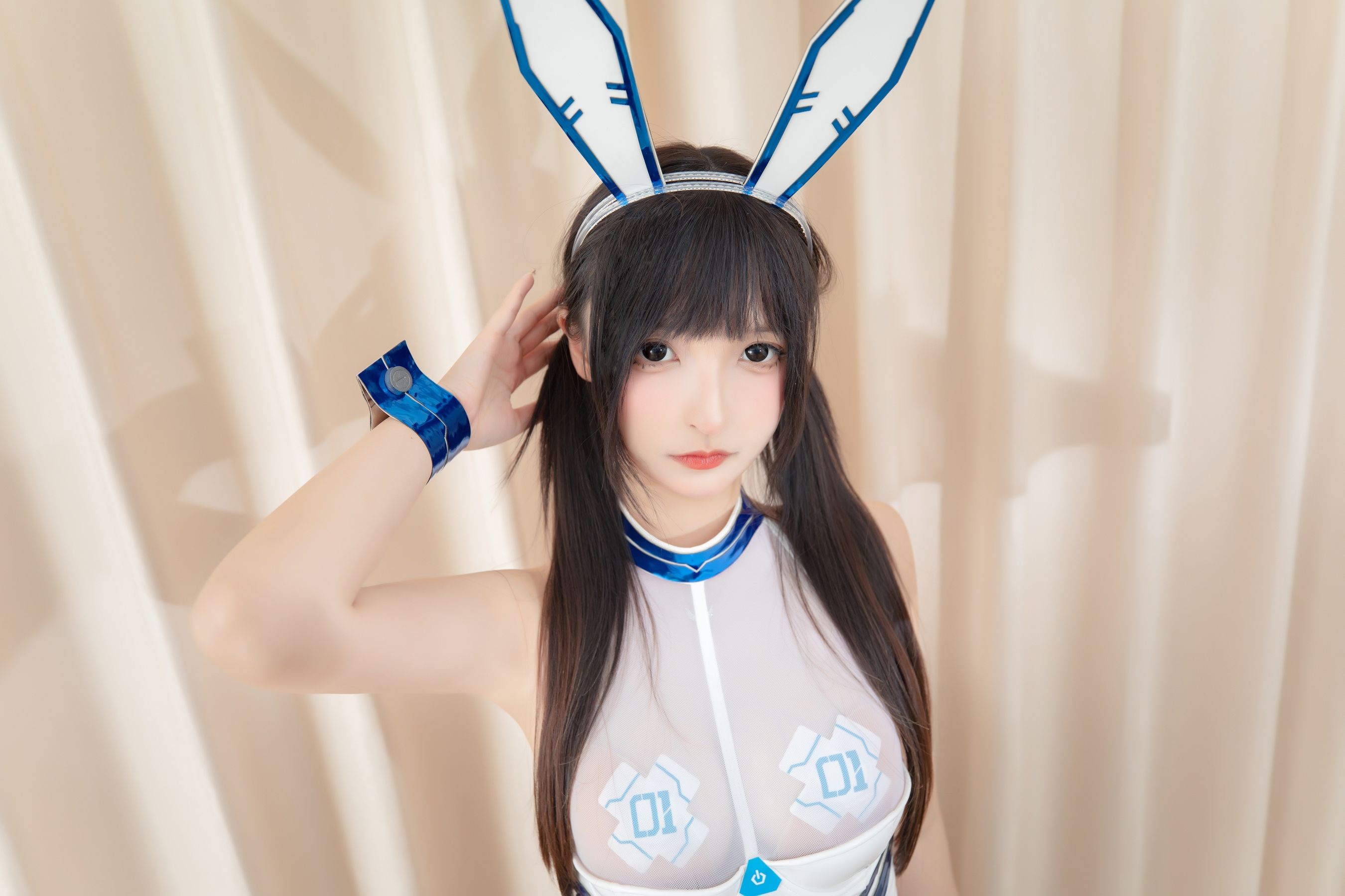 [福利COS] 萝莉神楽板真冬 之赛博战兔