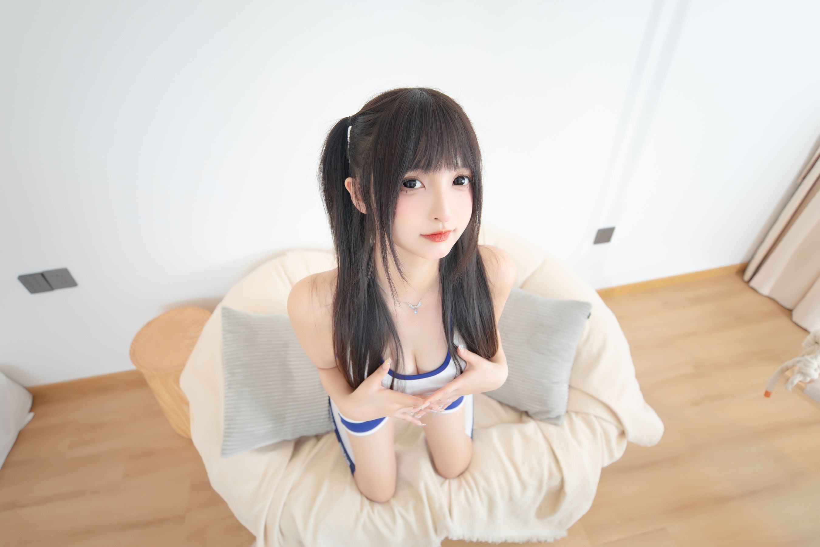 [福利COS] 萝莉神楽板真冬 之骆驼乐园