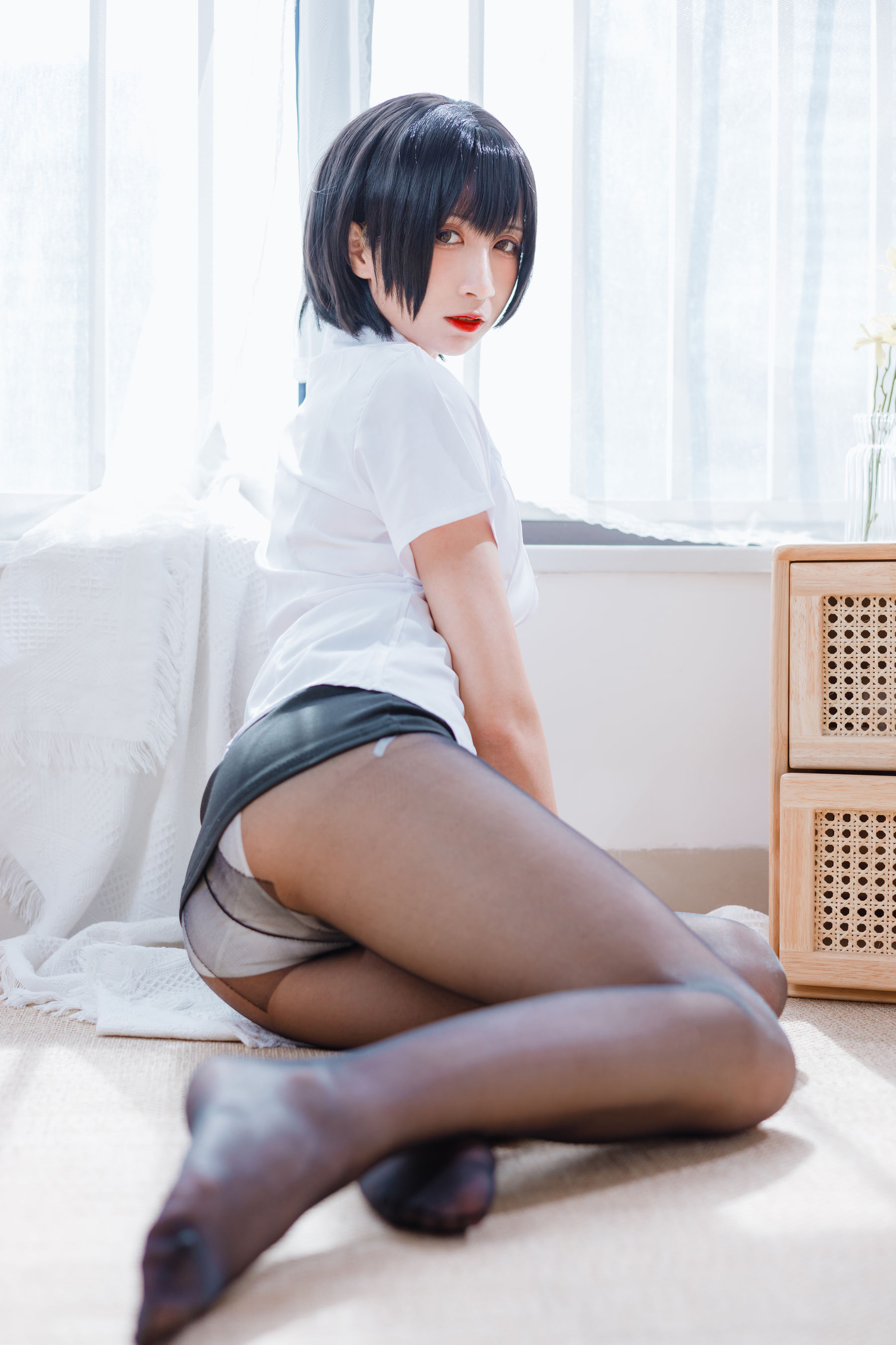 [福利COS] 贝儿酱Miki - OL装