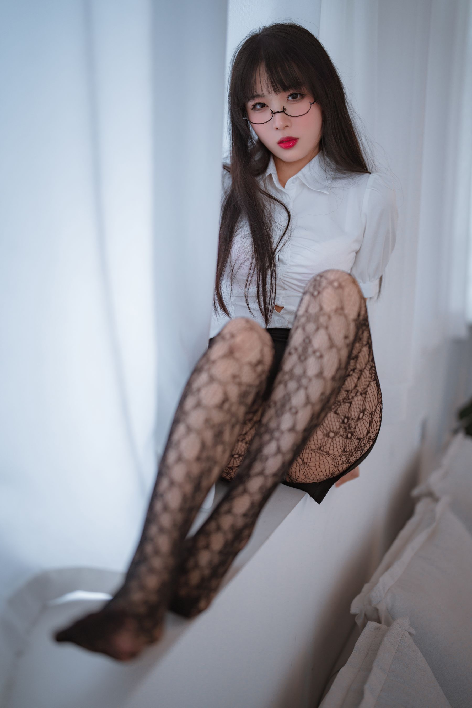 [福利COS] 轩萧学姐 - 提花裤袜