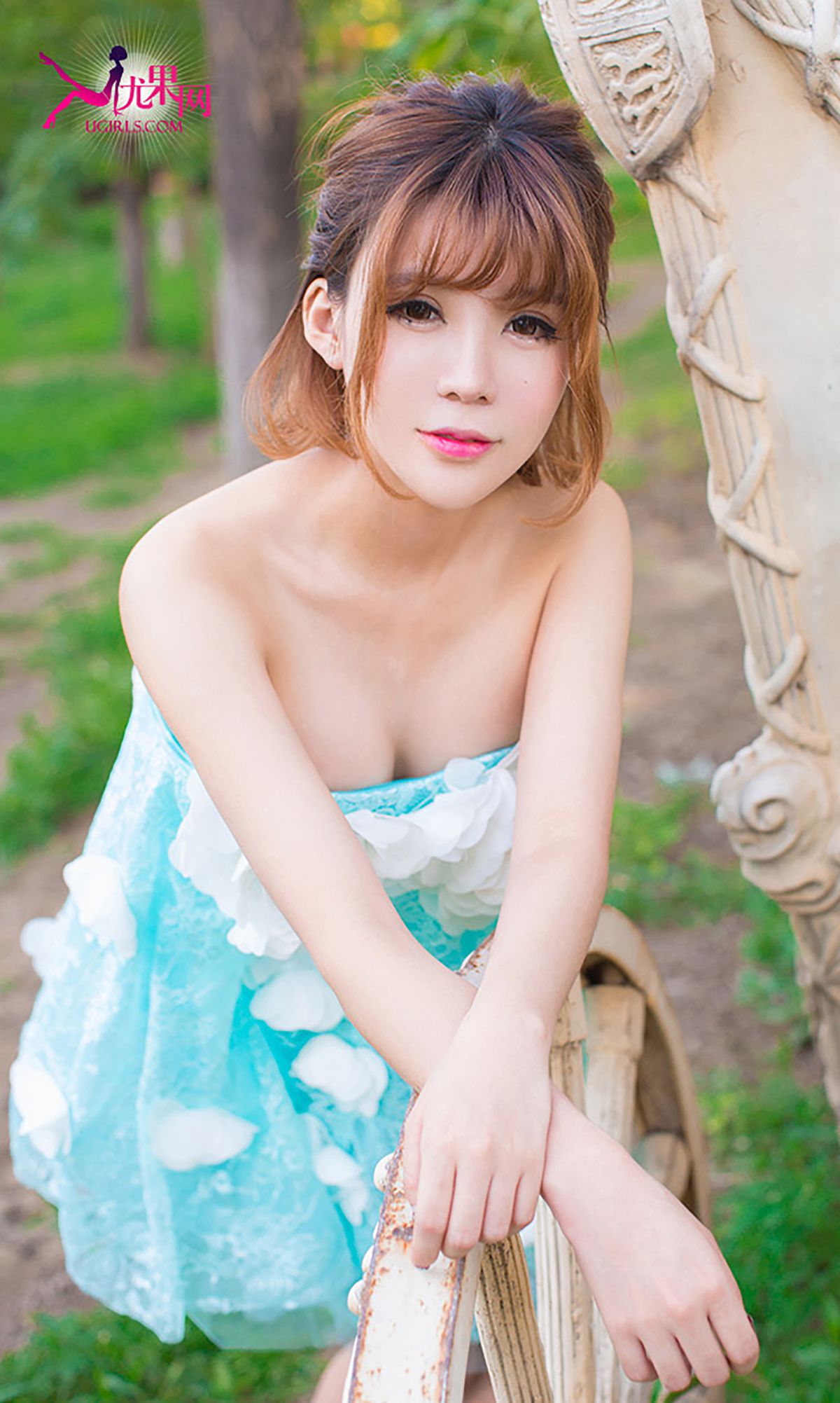 令孜昕Alin《阳光在边缘 明媚的笑脸》 [爱尤物Ugirls] No.054