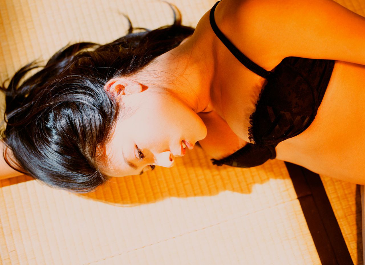 川村ゆきえ/川村雪绘 《Black Lady》 [Image.tv]