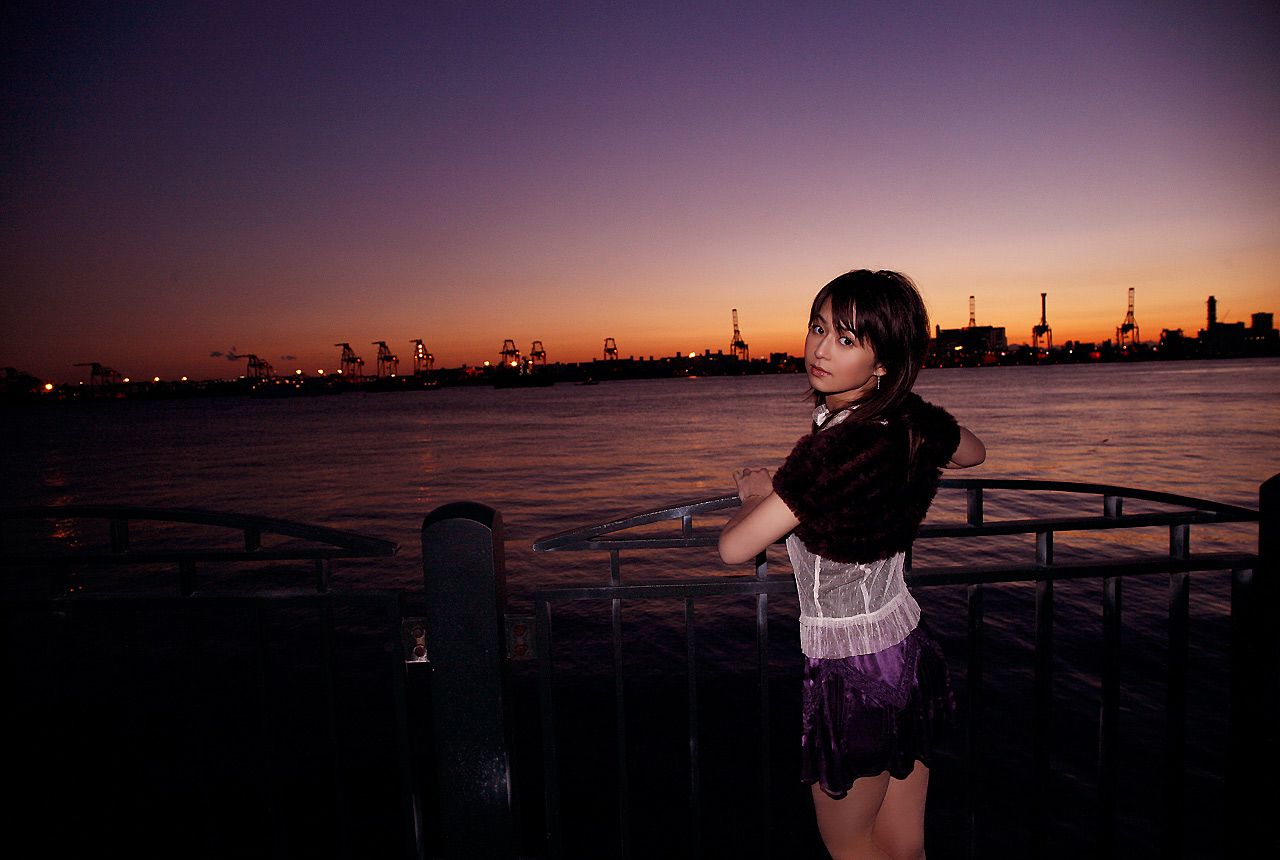 井川絵美 Emi Igawa 《Night out》 [Image.tv]