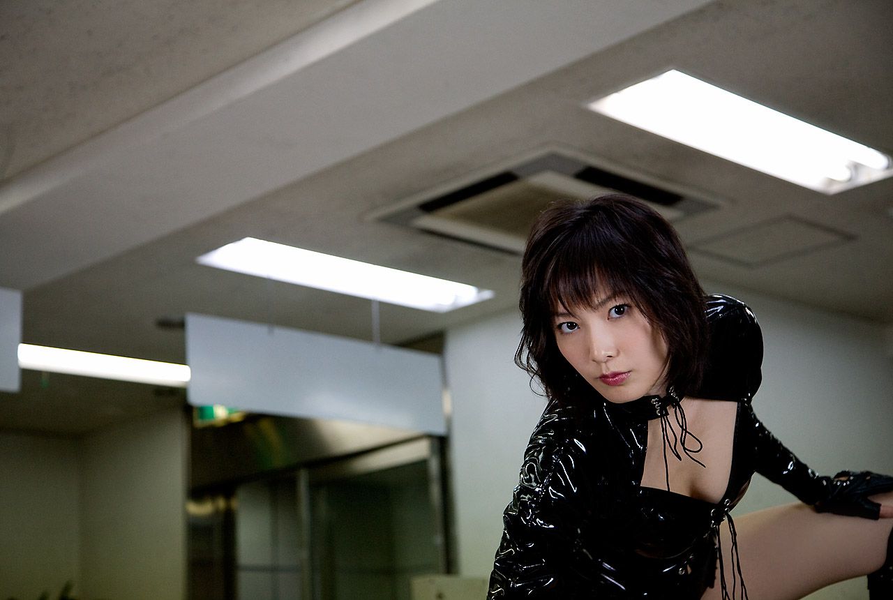 長澤奈央《Night Panther》 [Image.tv]