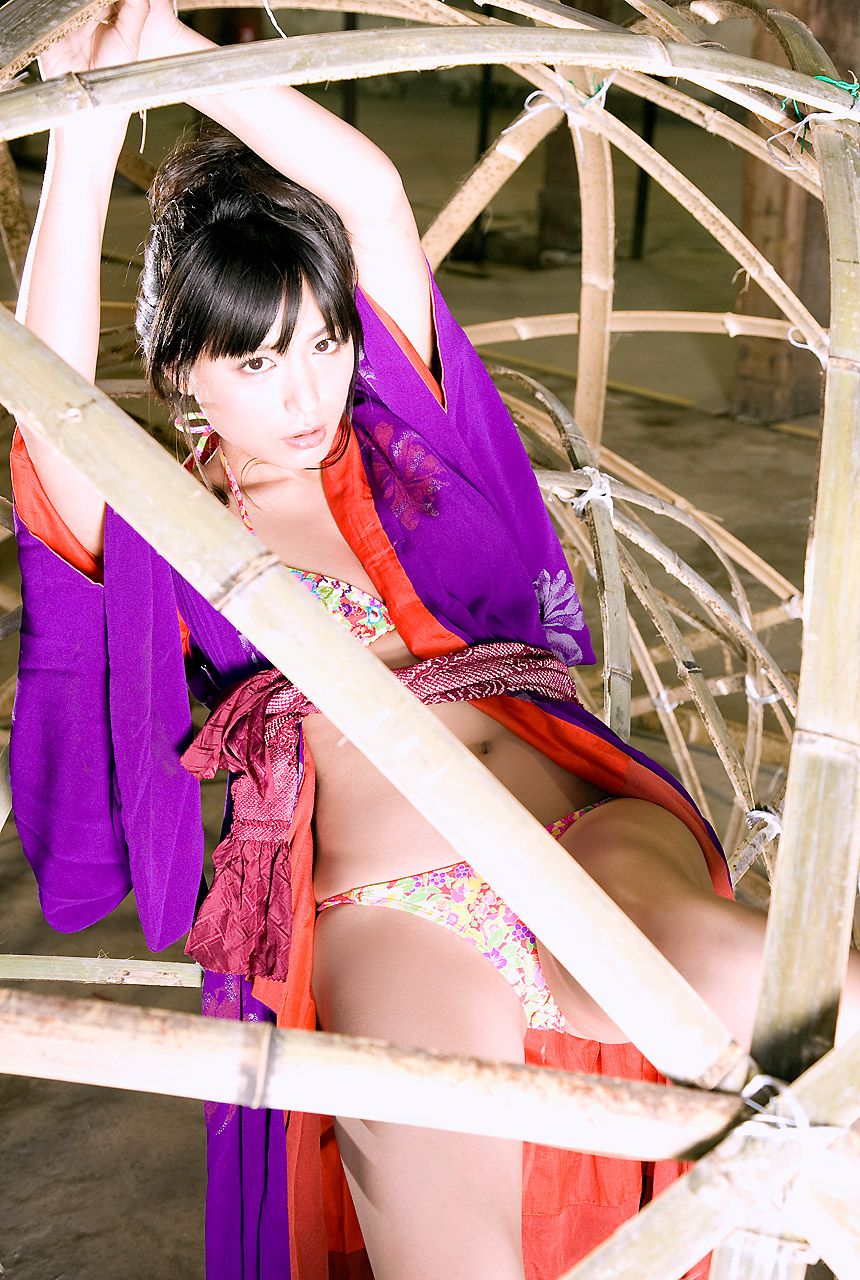 川村ゆきえ/川村由纪惠《stray woman 彷徨う魂》 [Image.tv]
