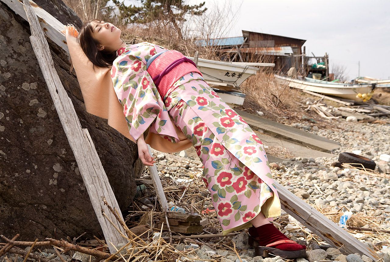 遠野凪子/遠野なぎこ《舞姬》 [Image.tv]