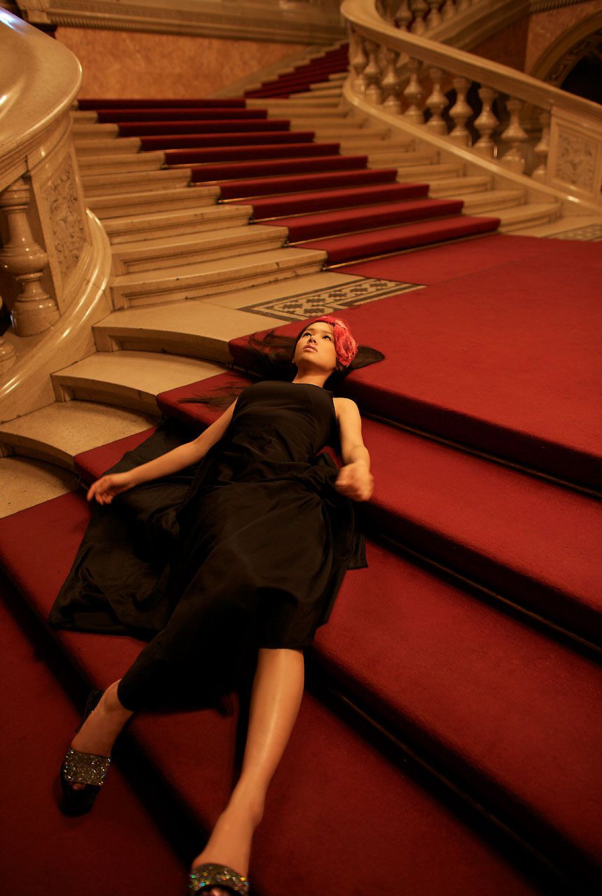 ソニンSonim《Night of Queen》 [Image.tv]