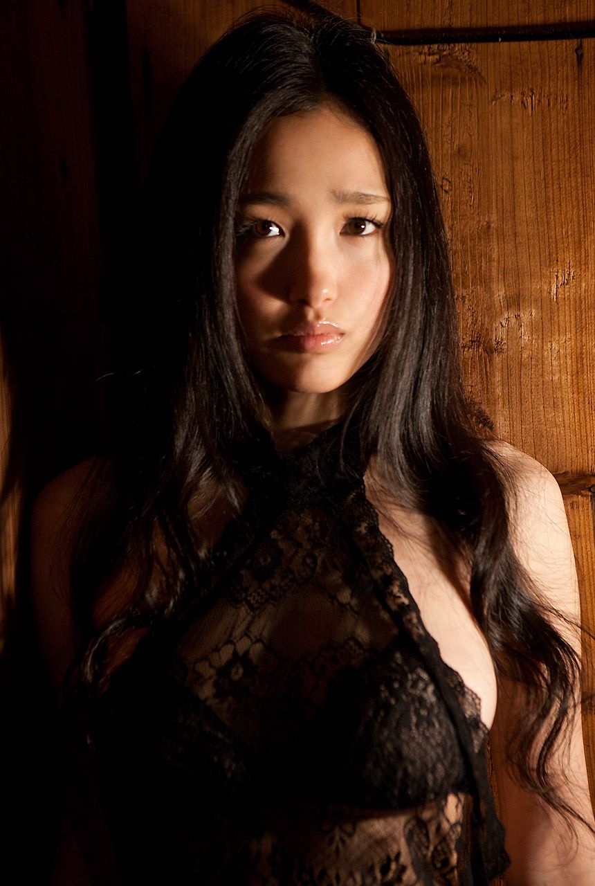 かでなれおん/久紗野水萌《黒と赤》 前編 [Image.tv]