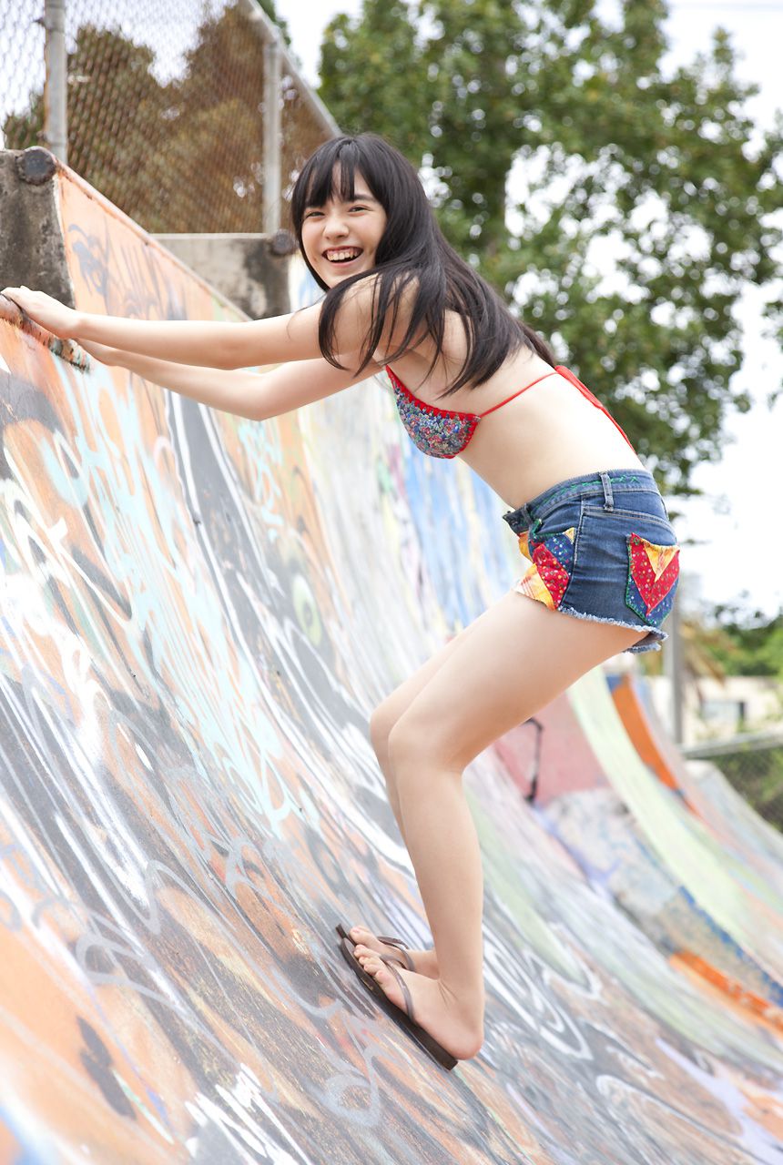 小島藤子《煌めく瞬間の中で》 [Image.tv]