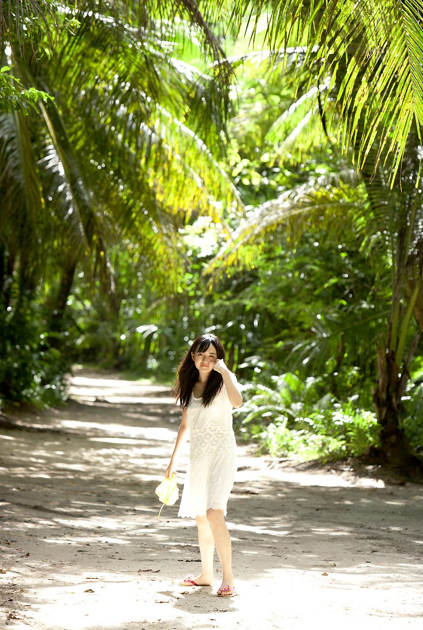 小島藤子《煌めく瞬間の中で》 [Image.tv]