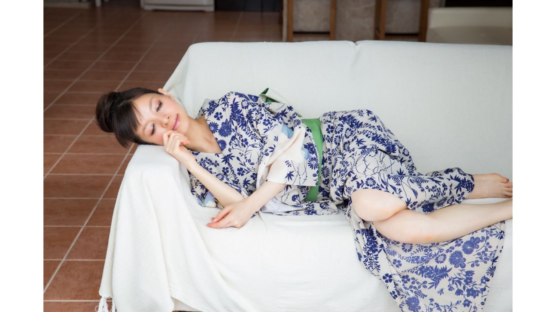 園山真希絵 Makie Sonoyama 《Yummy scrummy!》 [Image.tv]