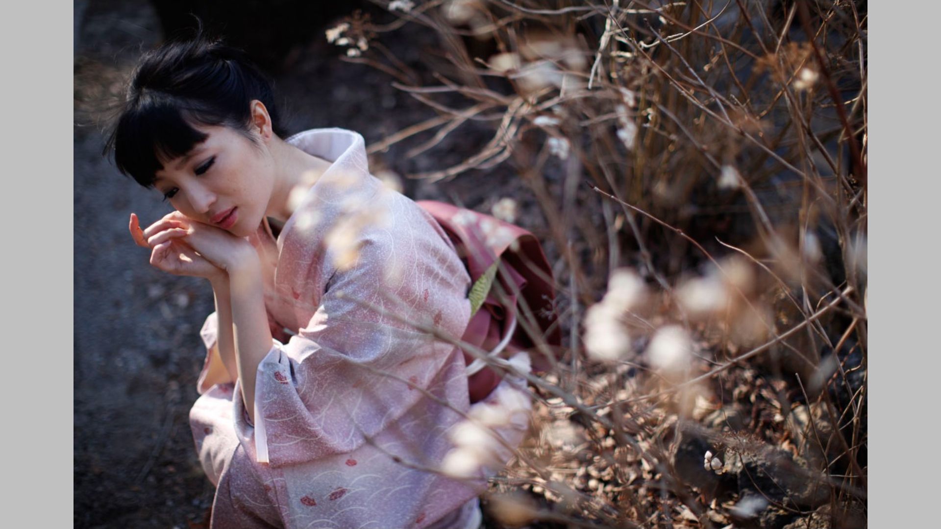 森下悠里《咲き誇る美しい花》 [Image.tv]