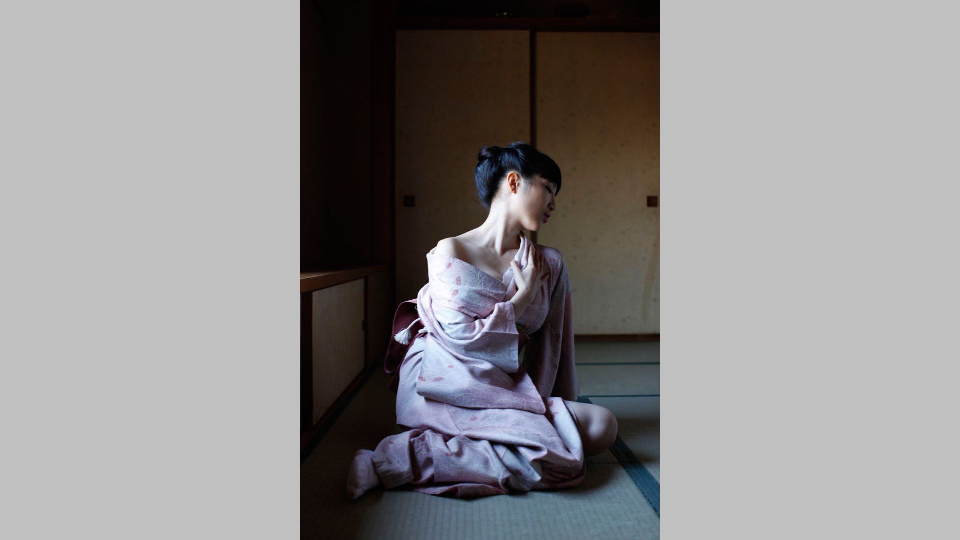 森下悠里《咲き誇る美しい花》 [Image.tv]