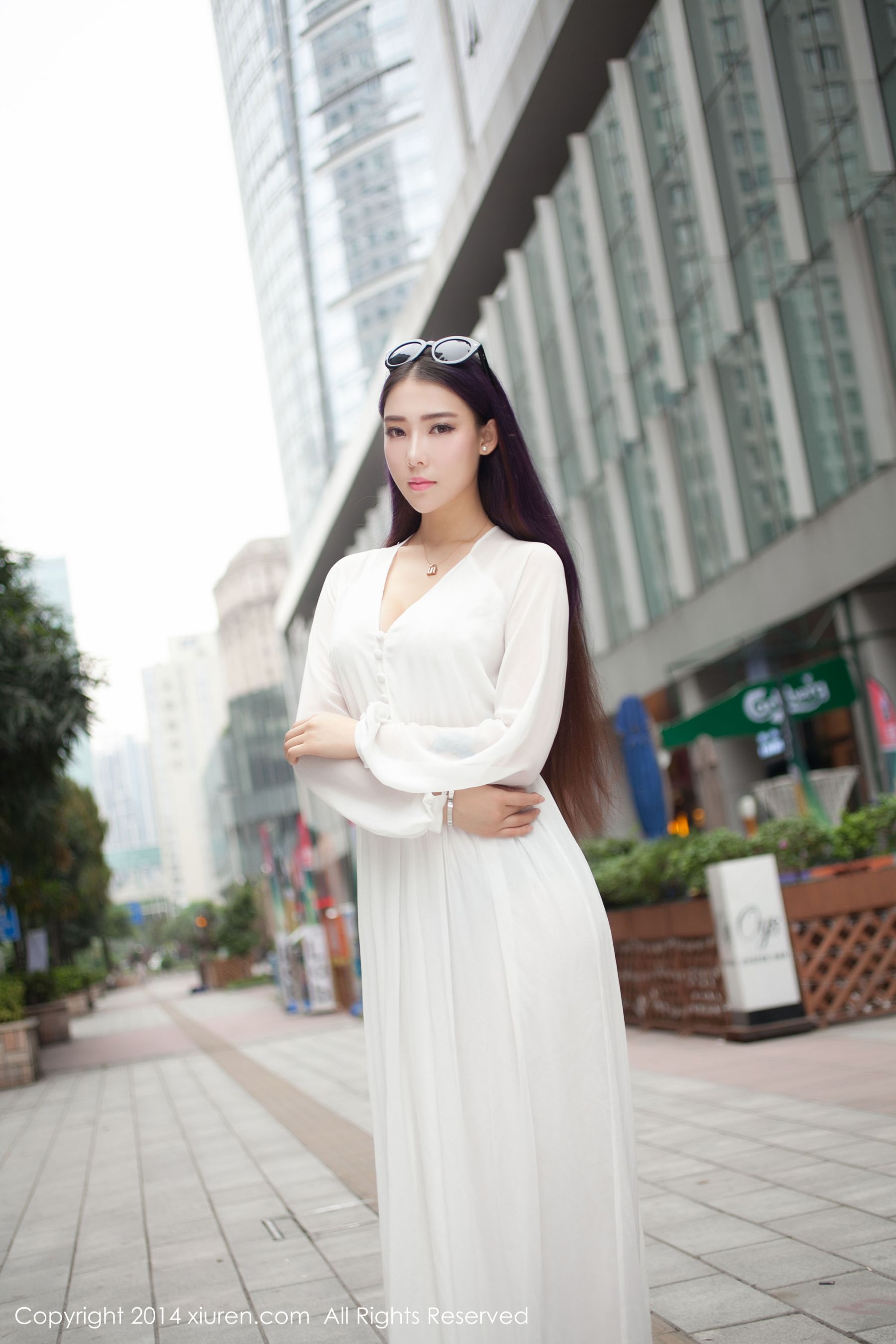 夢娜Vanessa《款款而来的特级女神》 [秀人网XiuRen] No.131