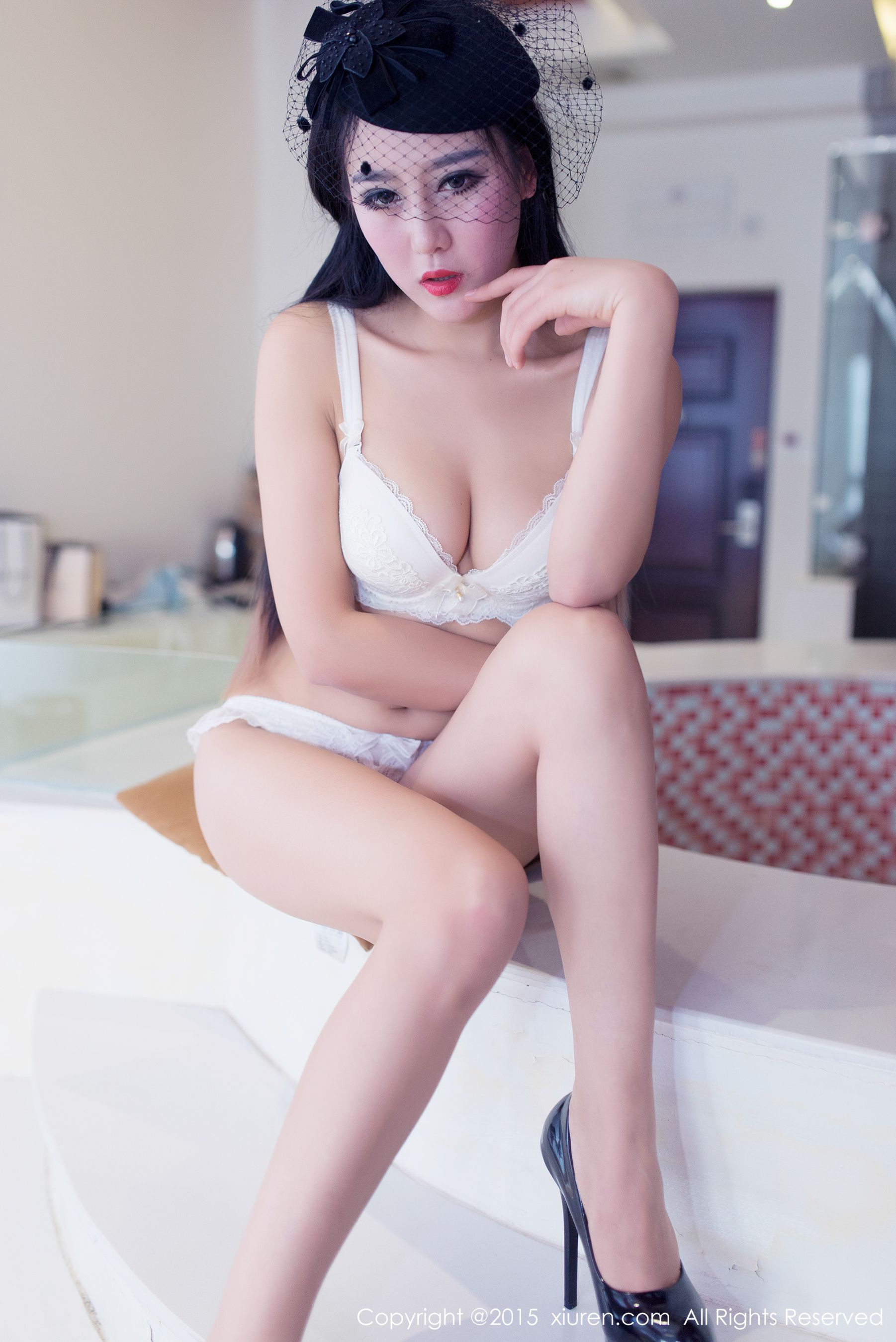 猪圈圈Kele《成熟美女的魅惑》 [秀人网XiuRen] No.281