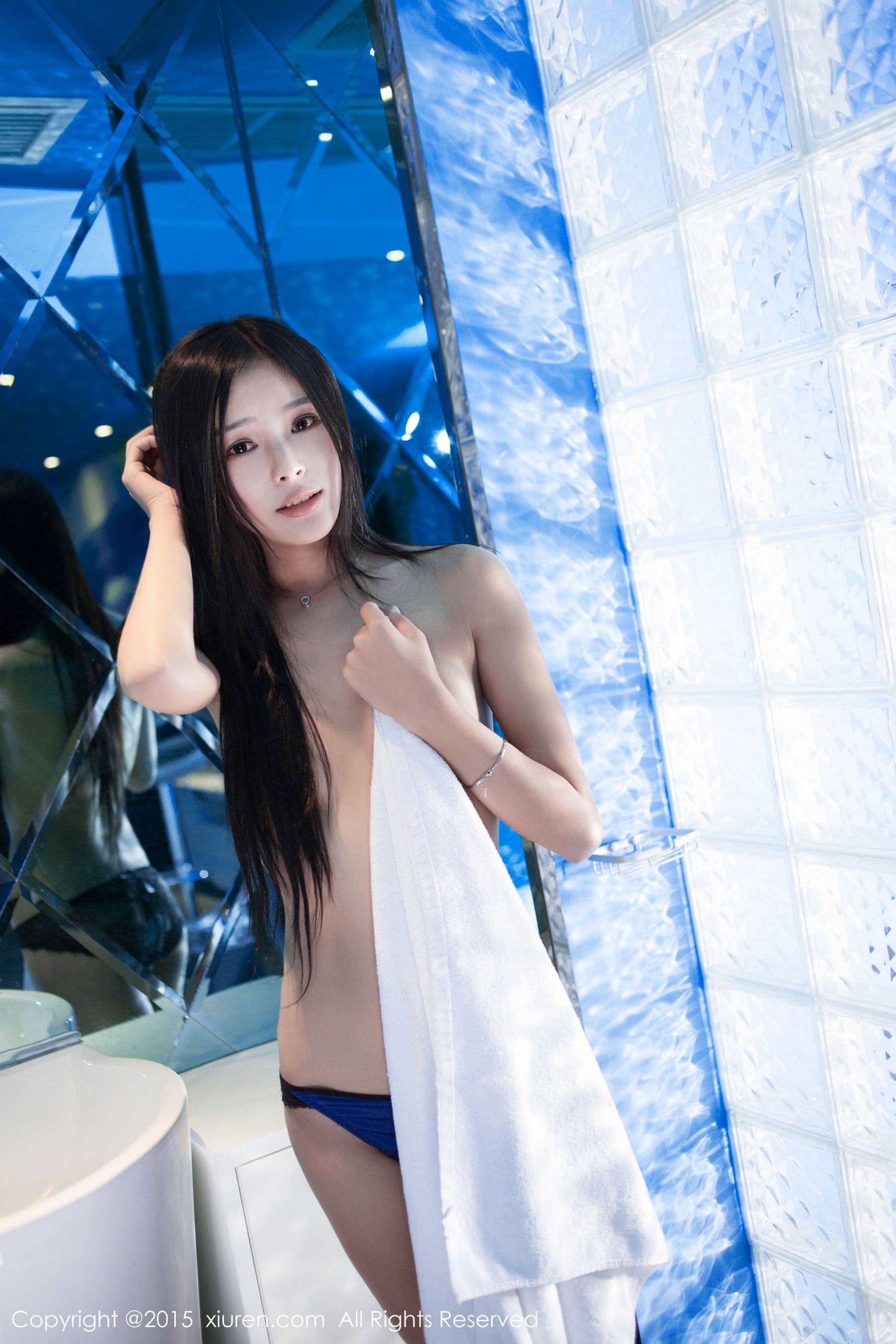 骄傲的李雨昕《制服+猫耳私房》 [秀人网XiuRen] No.299