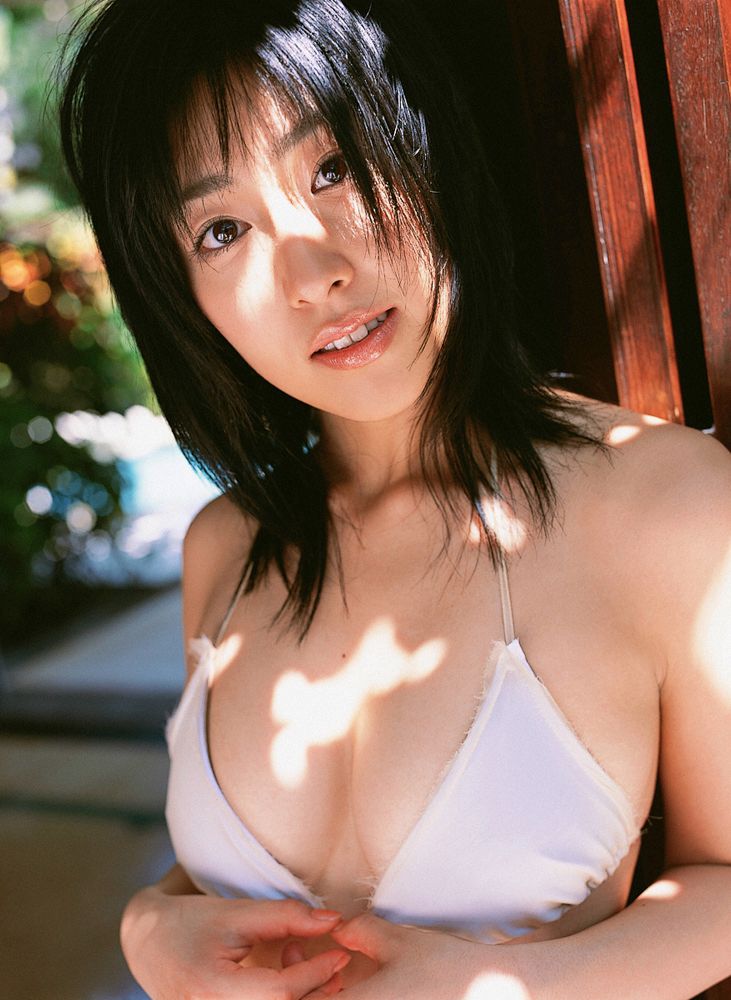 佐藤寛子《Dive Into Your Body》 [YS Web] Vol.127