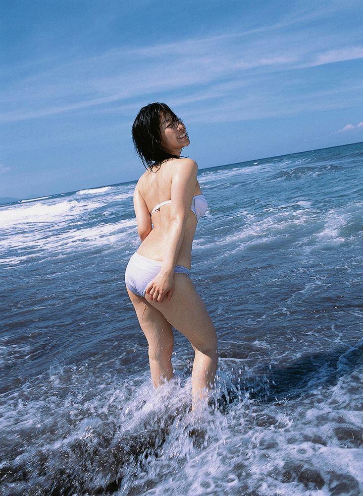 佐藤寛子《Lights,Camera,Action》 [YS Web] Vol.137