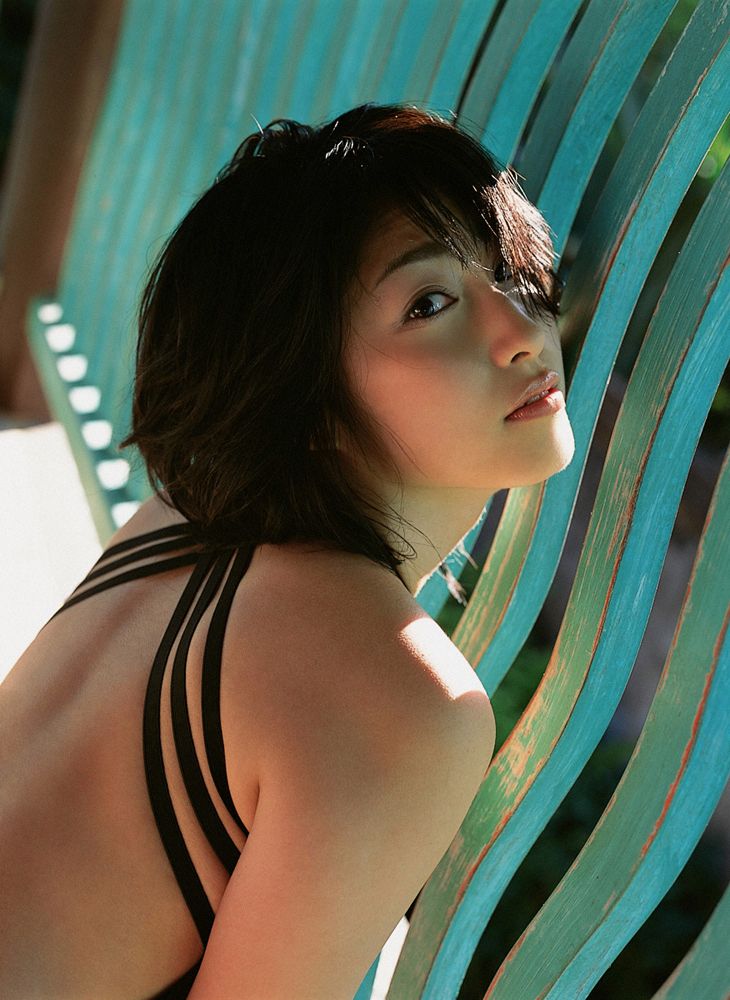 佐藤寛子《Lights,Camera,Action》 [YS Web] Vol.137