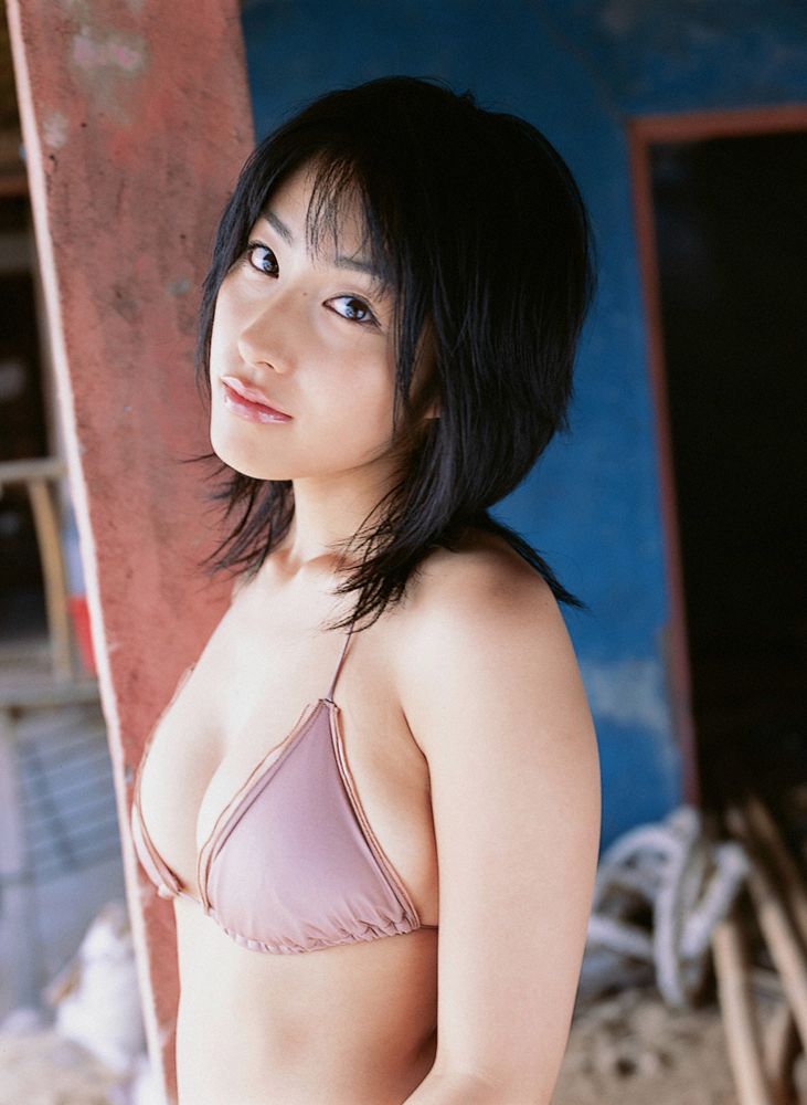 佐藤寛子《Lights,Camera,Action》 [YS Web] Vol.137