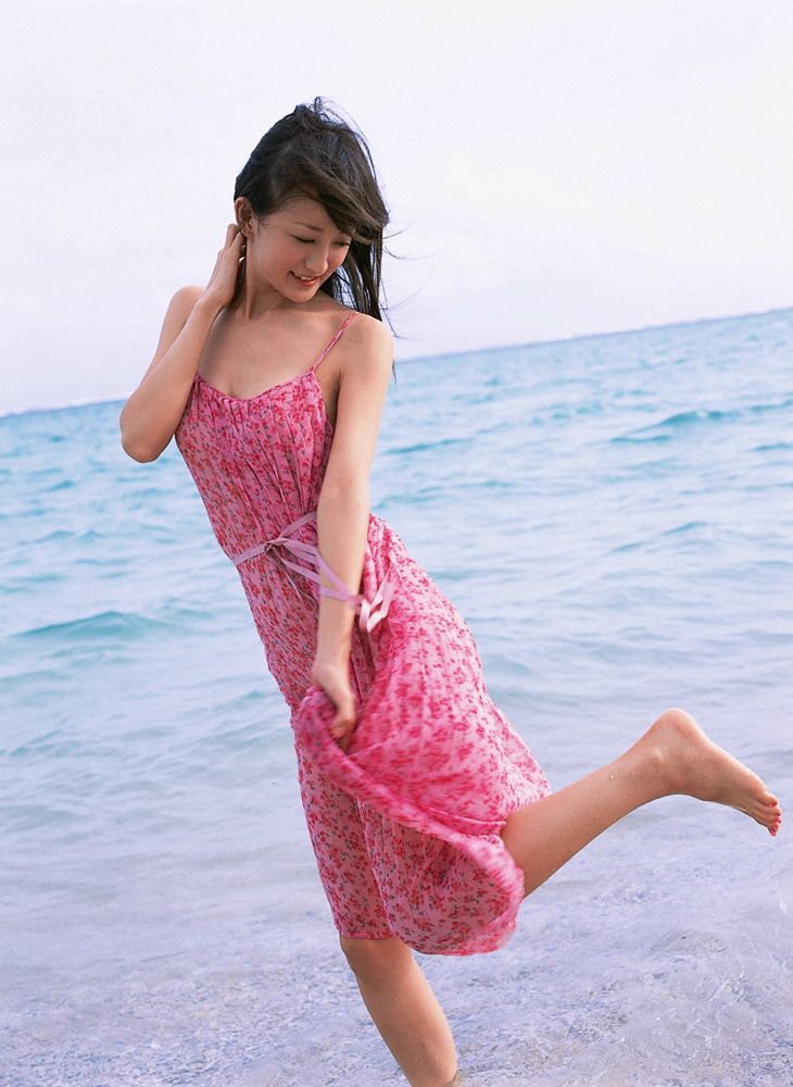 小松彩夏《おソトで大冒険》 [YS Web] Vol.146