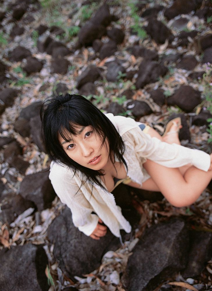 佐藤寛子《川の流れに、身をゆだねて…》 [YS Web] Vol.173