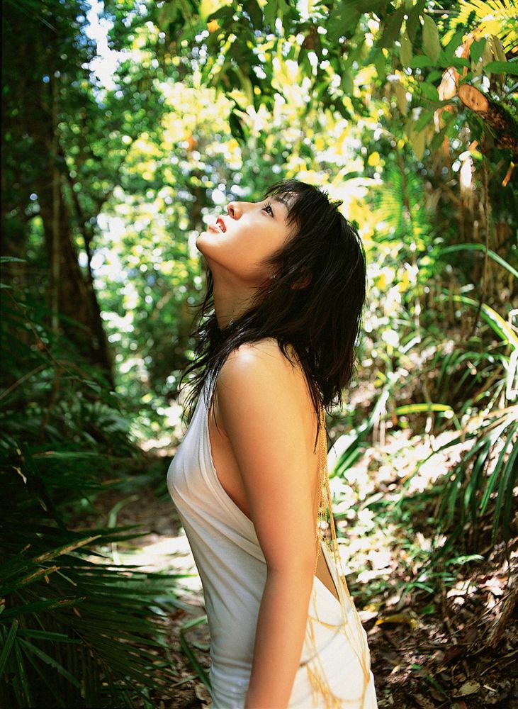 佐藤寛子《川の流れに、身をゆだねて…》 [YS Web] Vol.173