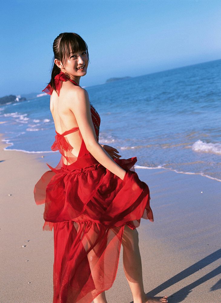 小松彩夏《おめでとう、アヤカ!もう、すっかりトナだね》 [YS Web] Vol.175
