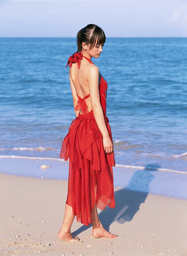 小松彩夏《おめでとう、アヤカ!もう、すっかりトナだね》 [YS Web] Vol.175