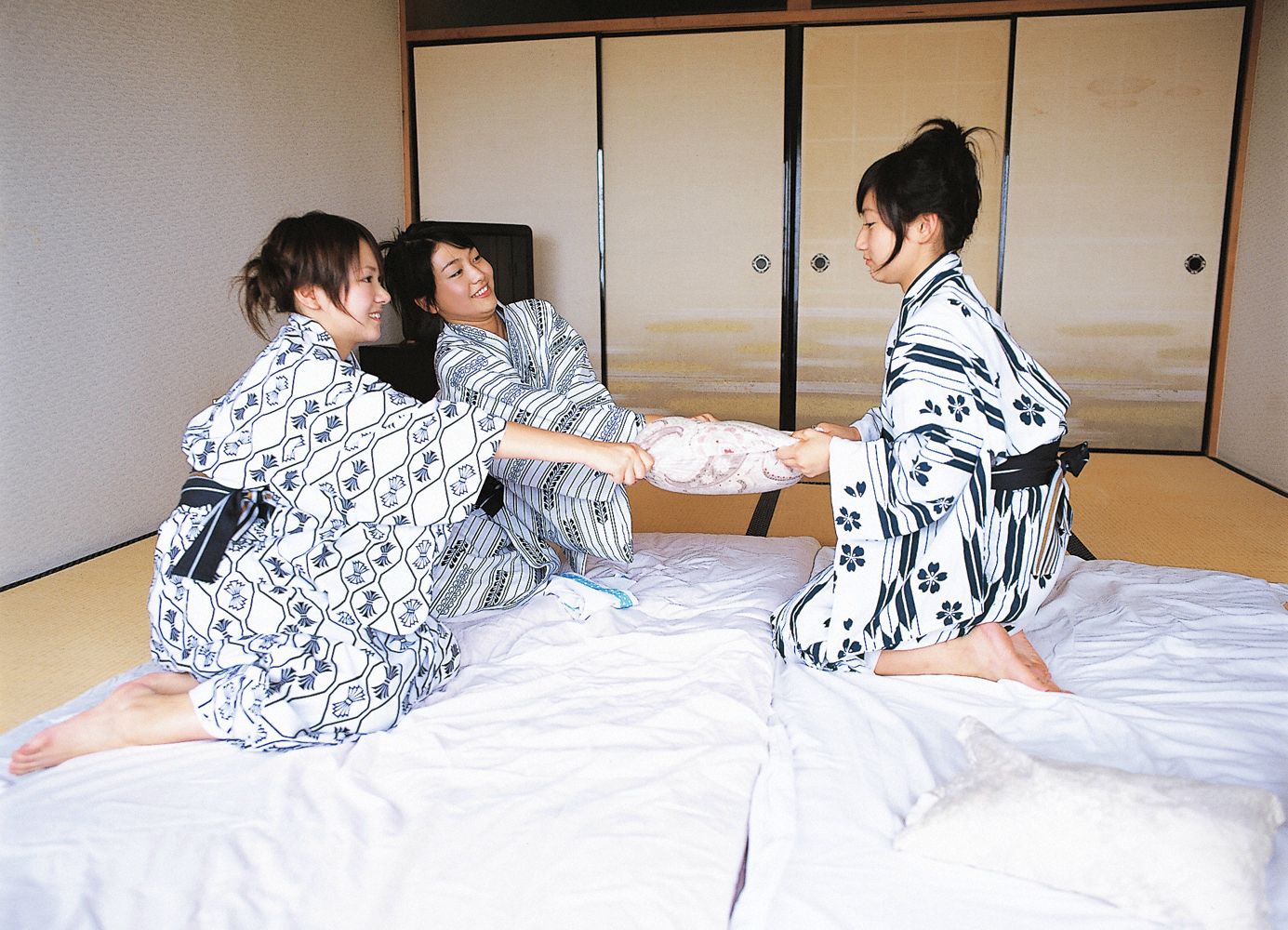 入江纱绫、冈田留奈、井口梨央《chase》 [YS Web] Vol.178