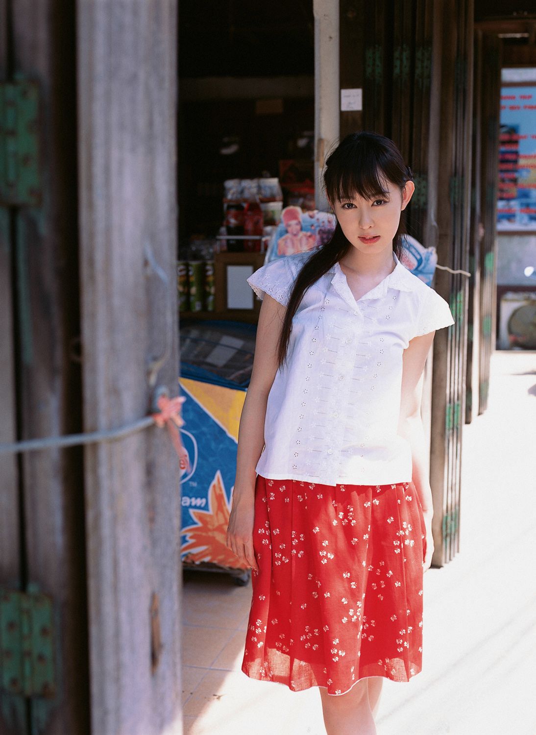 秋山莉奈《Watch Her Hip!》 [YS Web] Vol.200