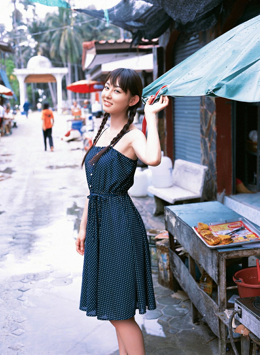 秋山莉奈《热帯、美少女、ハプニング!!!》 [YS Web] Vol.215