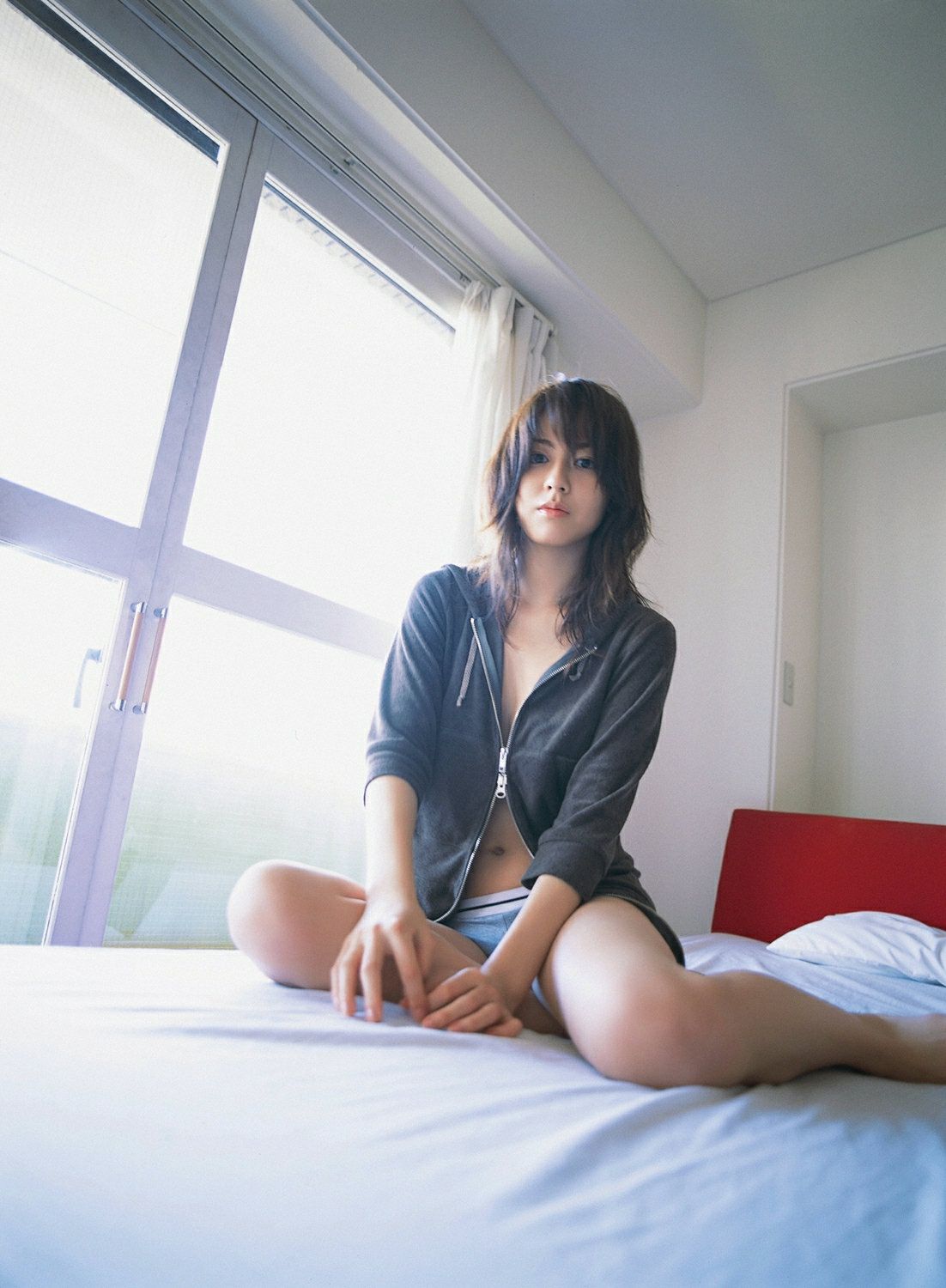 杉本有美《压倒的美少女》 [YS Web] Vol.218
