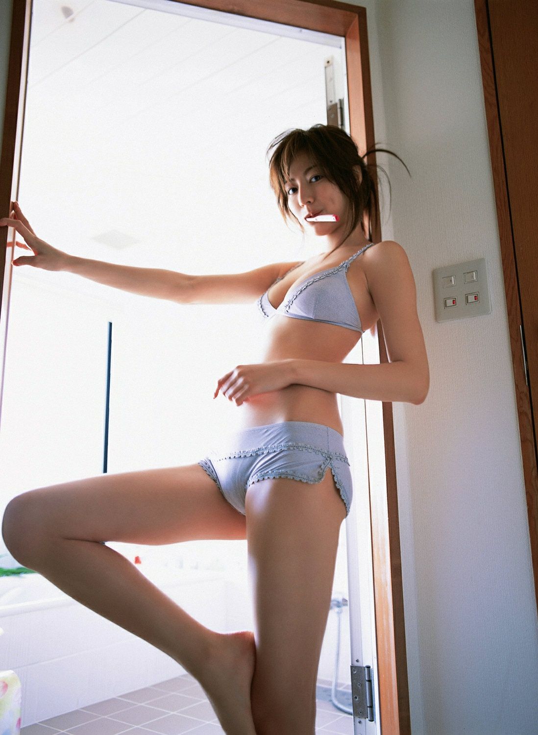 杉本有美《压倒的美少女》 [YS Web] Vol.218