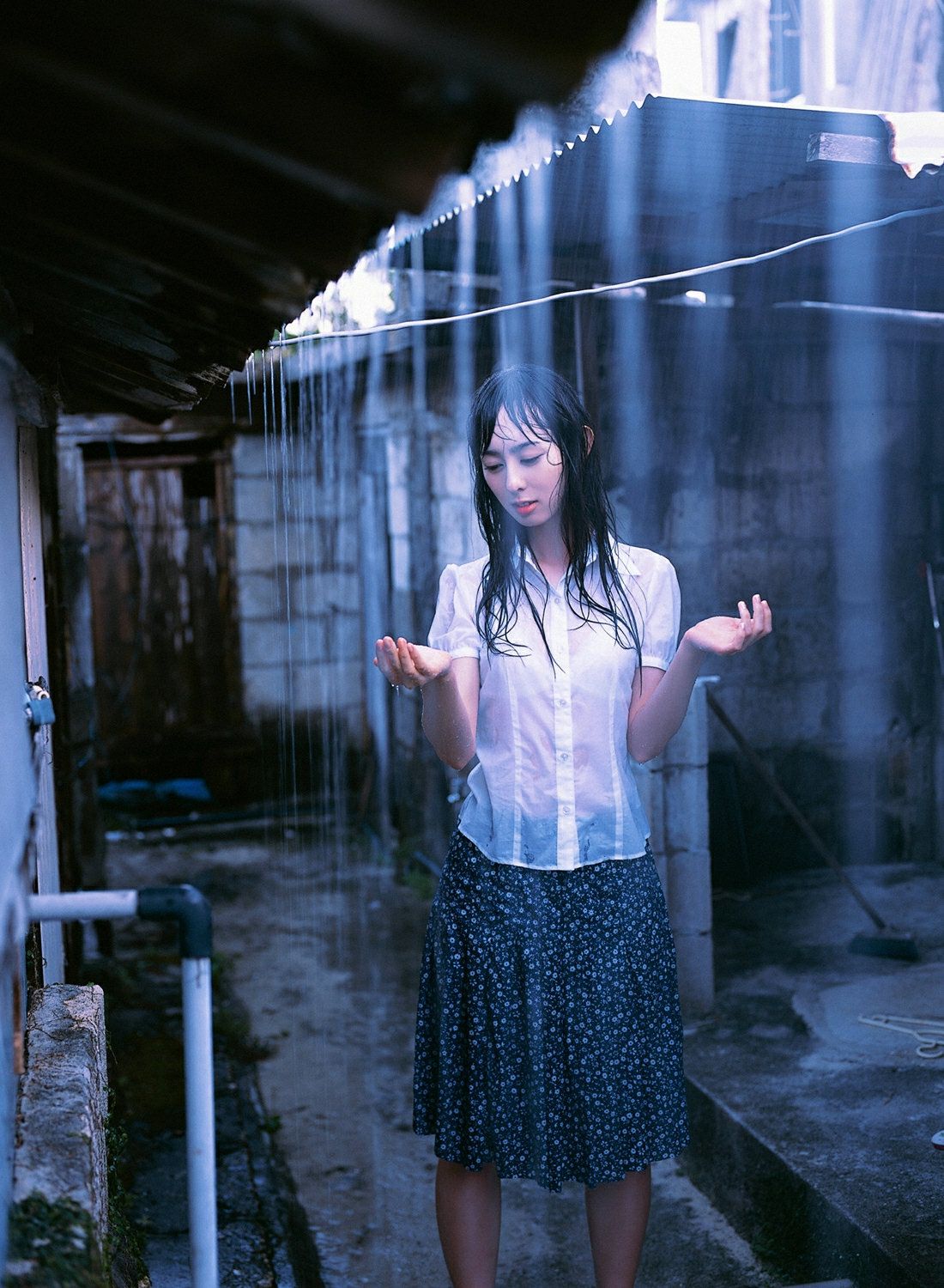 秋山莉奈《莉奈のもうひと雫》 [YS Web] Vol.234