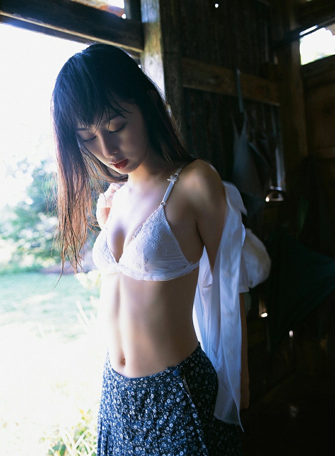 秋山莉奈《莉奈のもうひと雫》 [YS Web] Vol.234