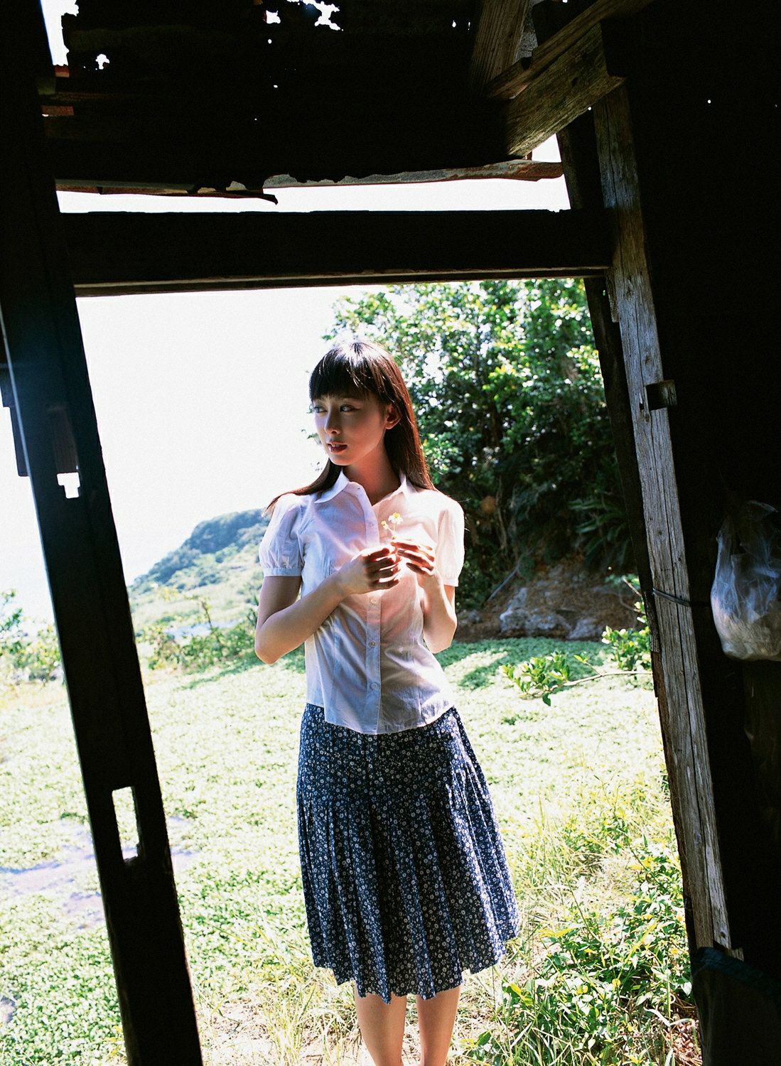 秋山莉奈《莉奈のもうひと雫》 [YS Web] Vol.234